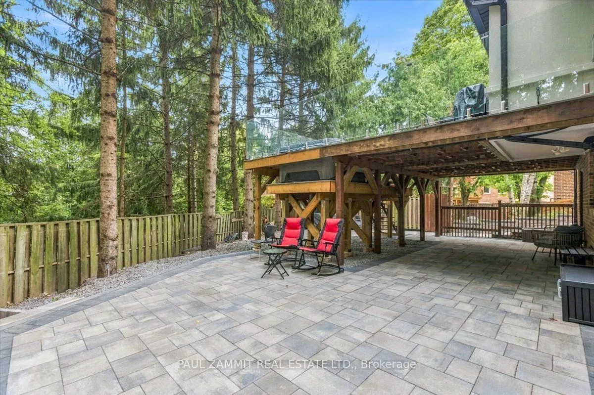 16 Pine Knoll Gate