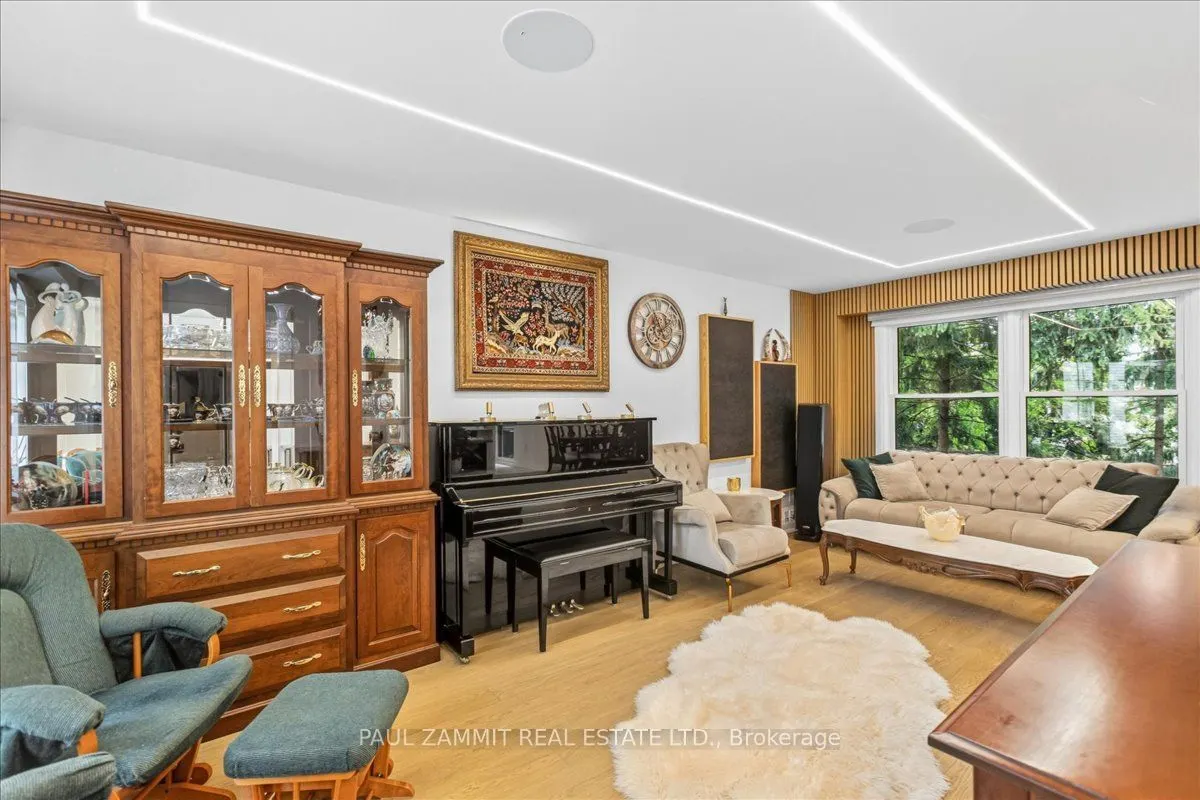16 Pine Knoll Gate