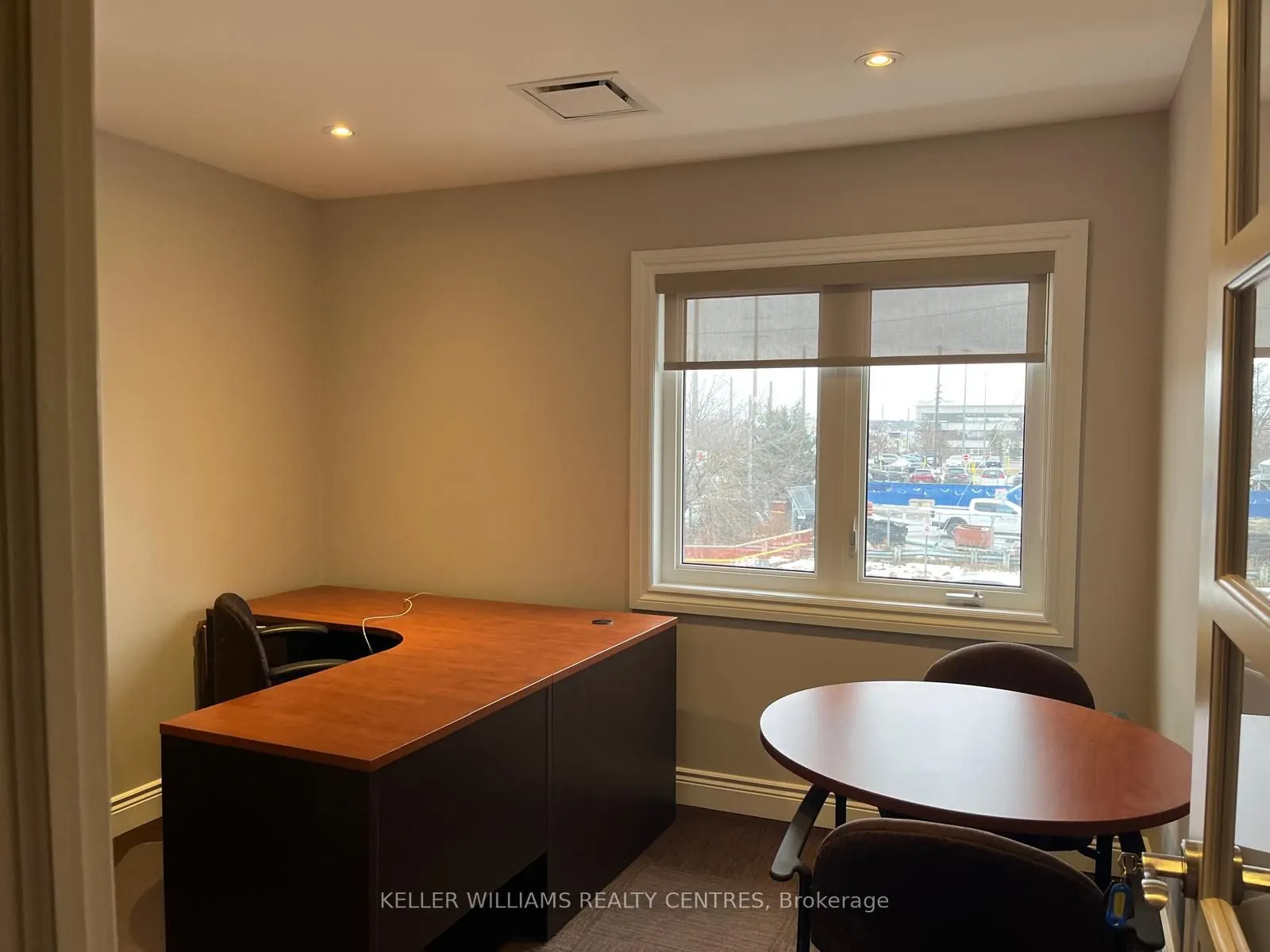 117 Wellington Street E #U4