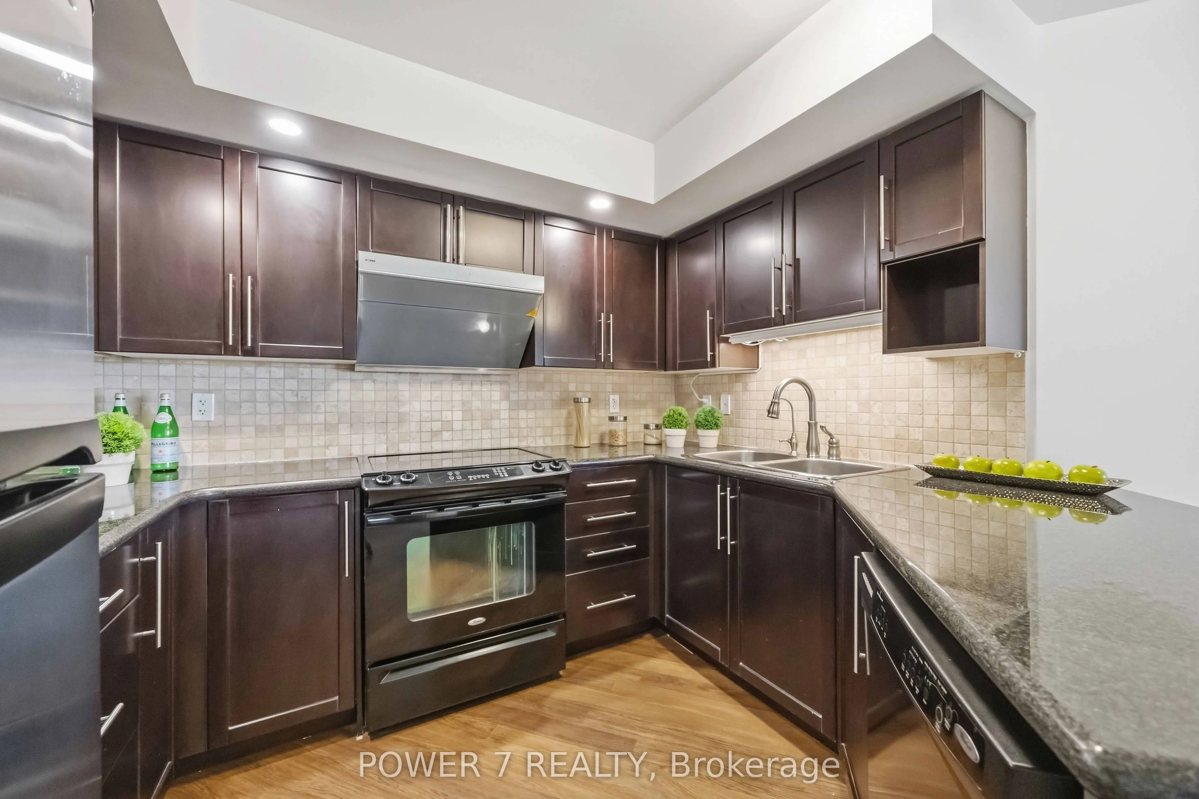 23 Cox Boulevard #1179