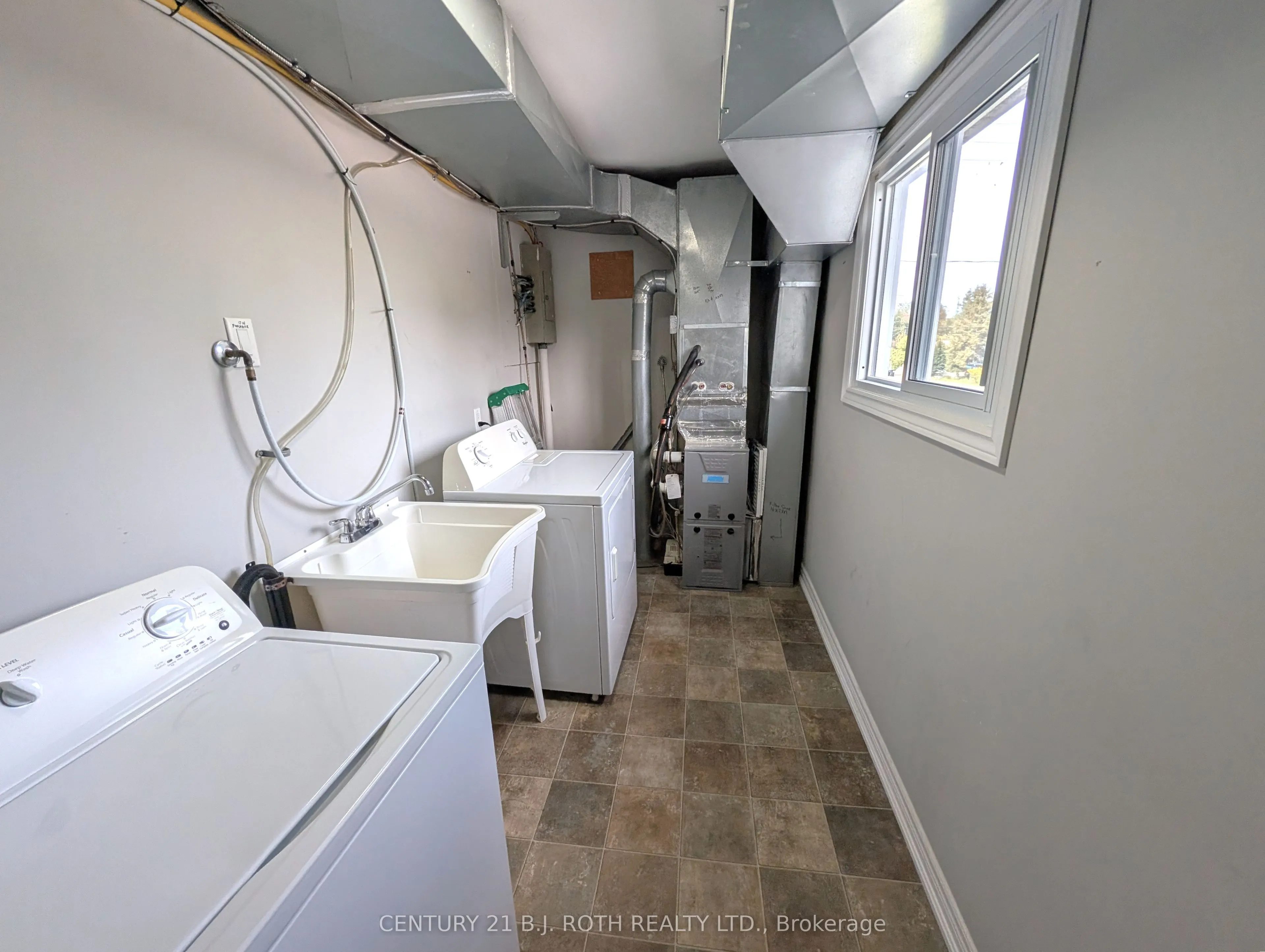 2394 25 SIDE Road #2