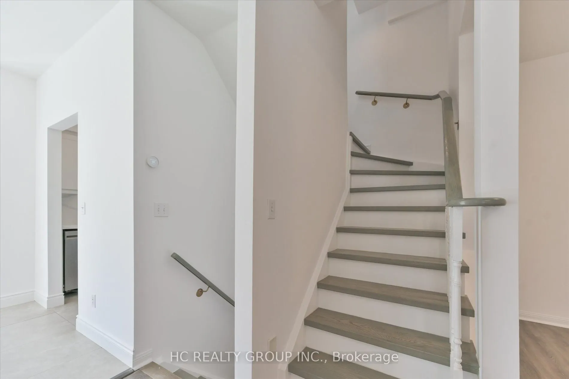 5 St Moritz Way #6