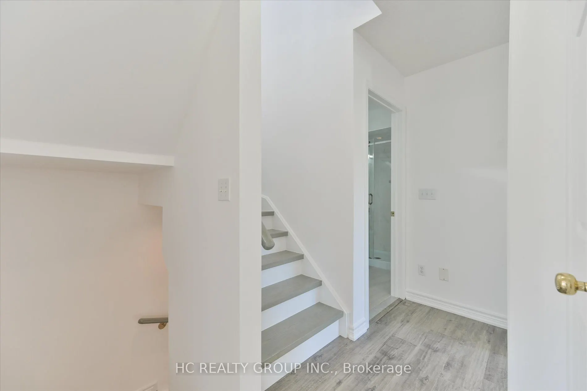 5 St Moritz Way #6