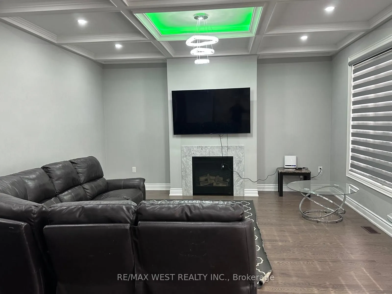 111 Scarlet Way