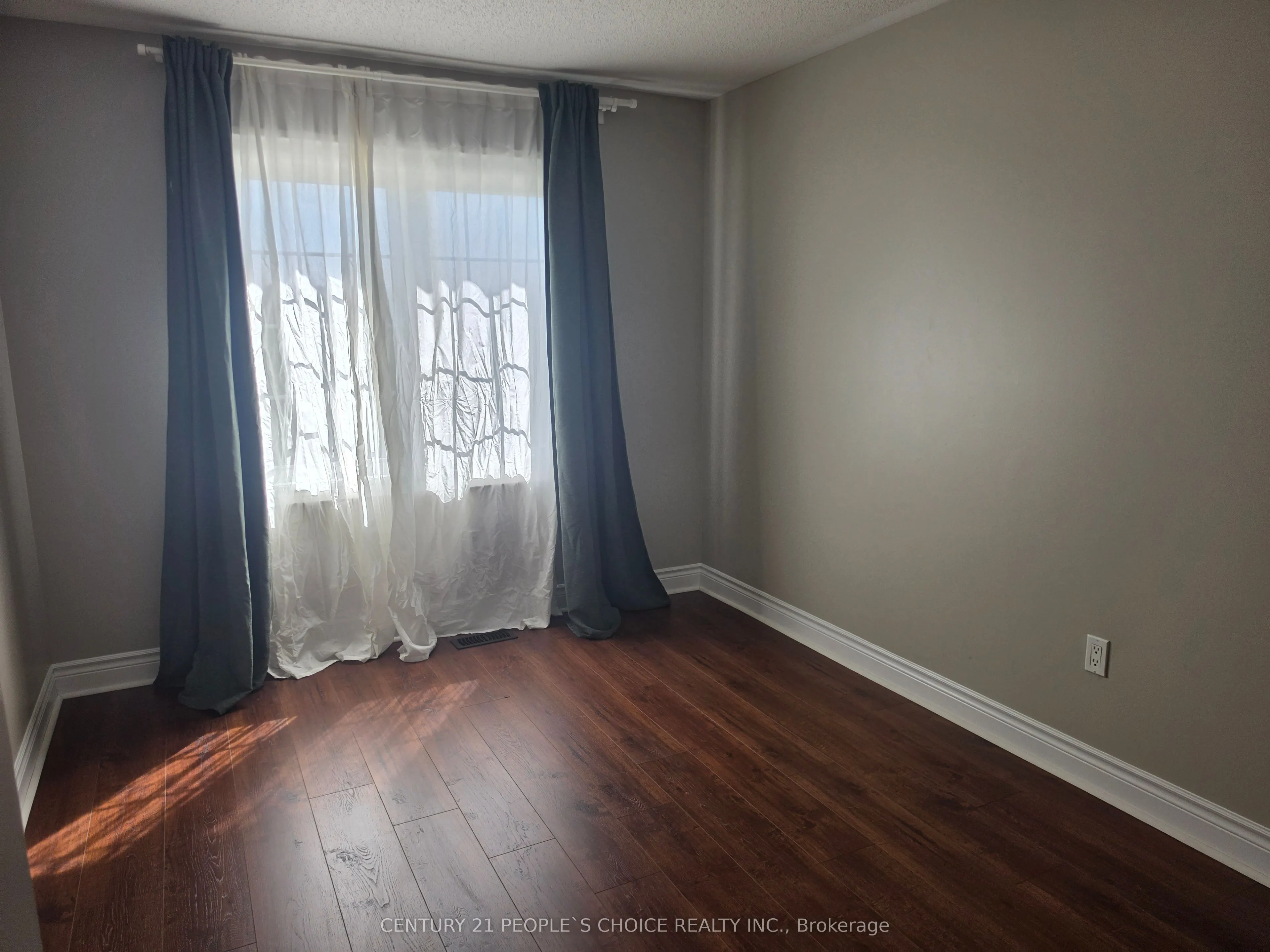 320 Ravineview Drive #3
