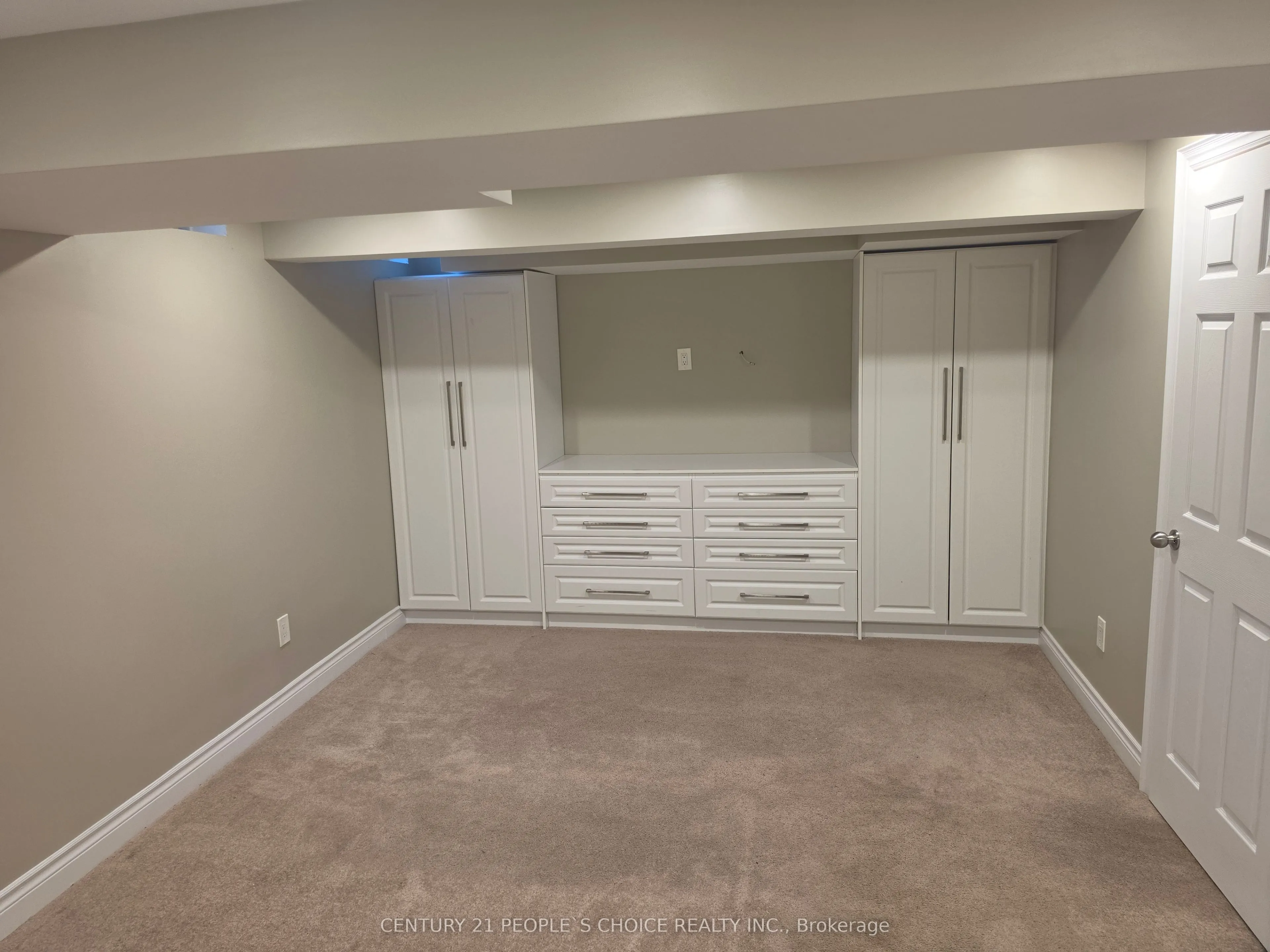 320 Ravineview Drive #3