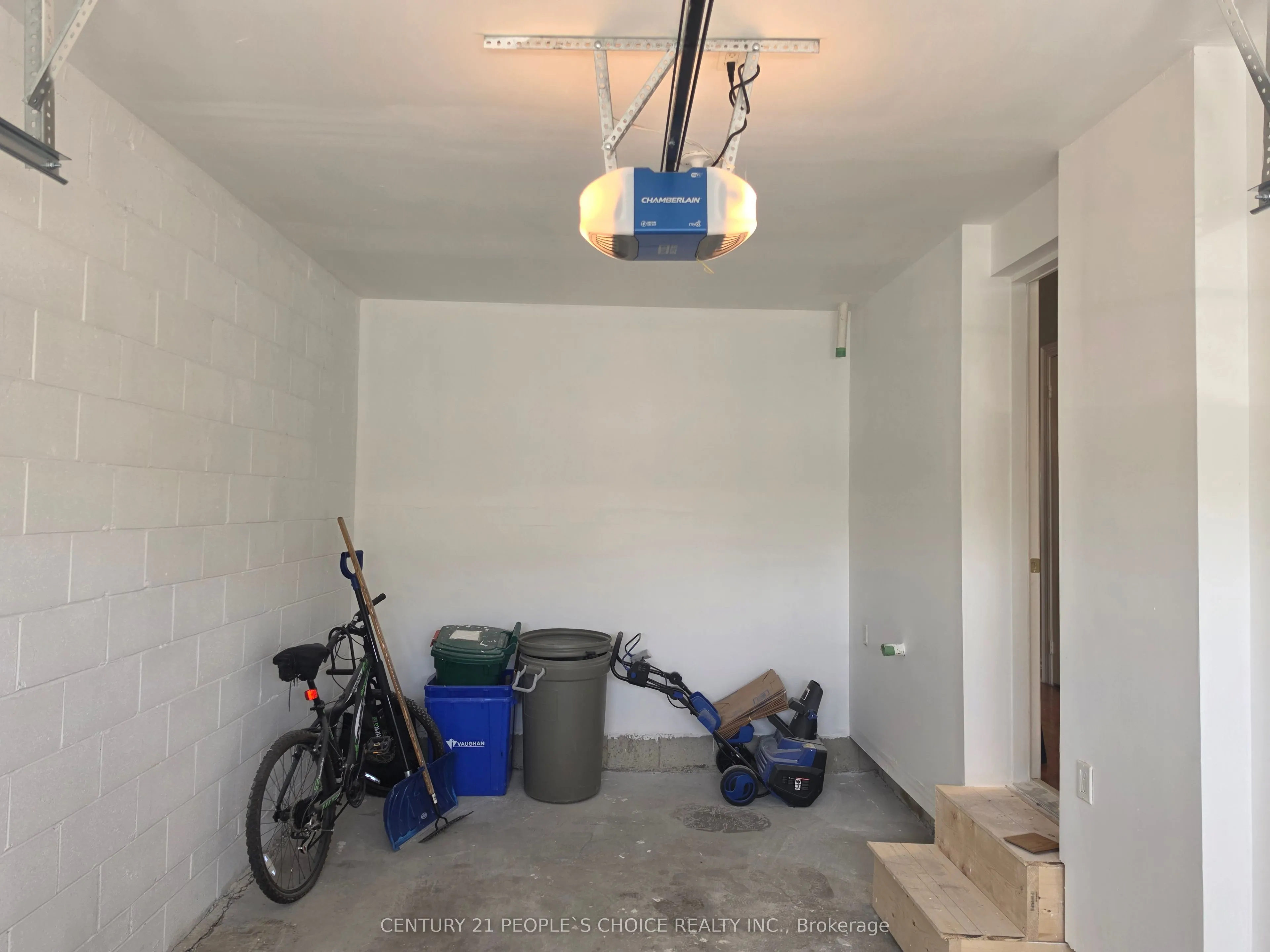 320 Ravineview Drive #3