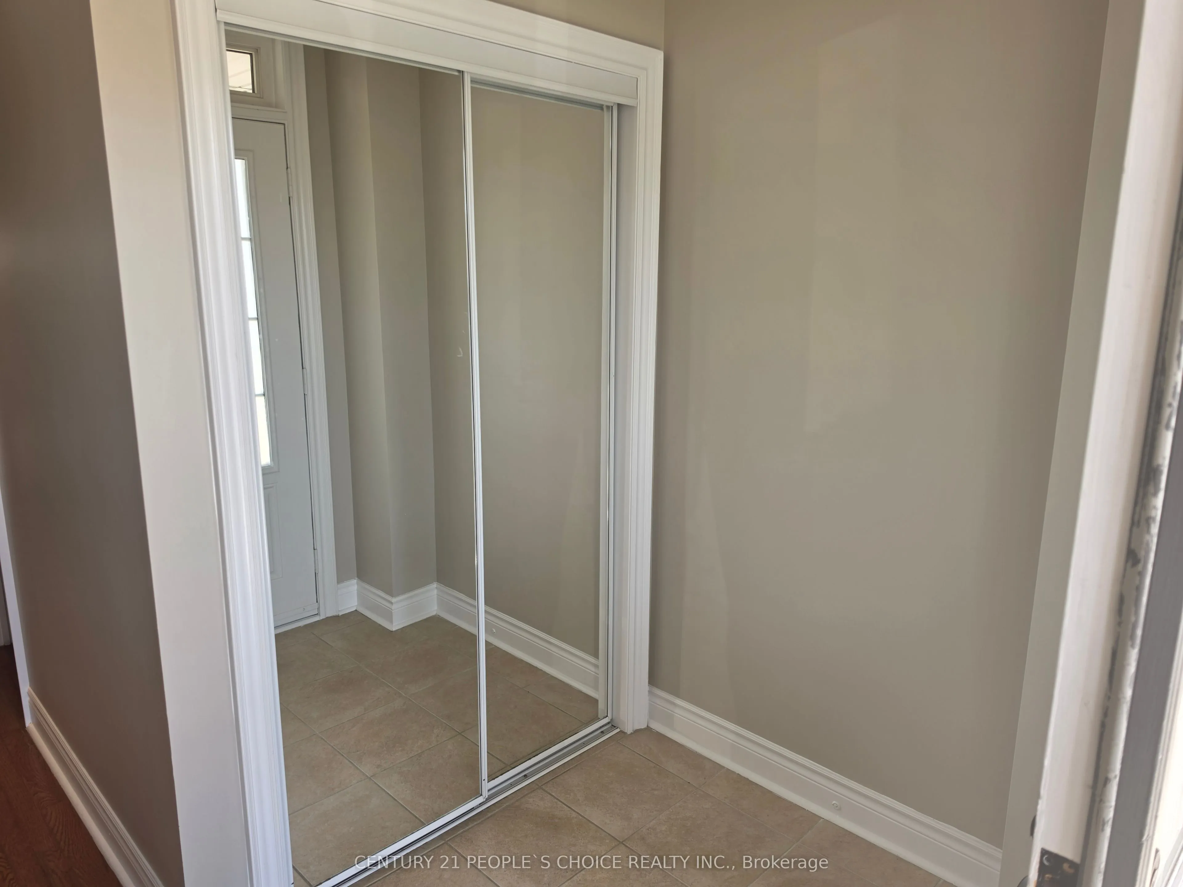 320 Ravineview Drive #3