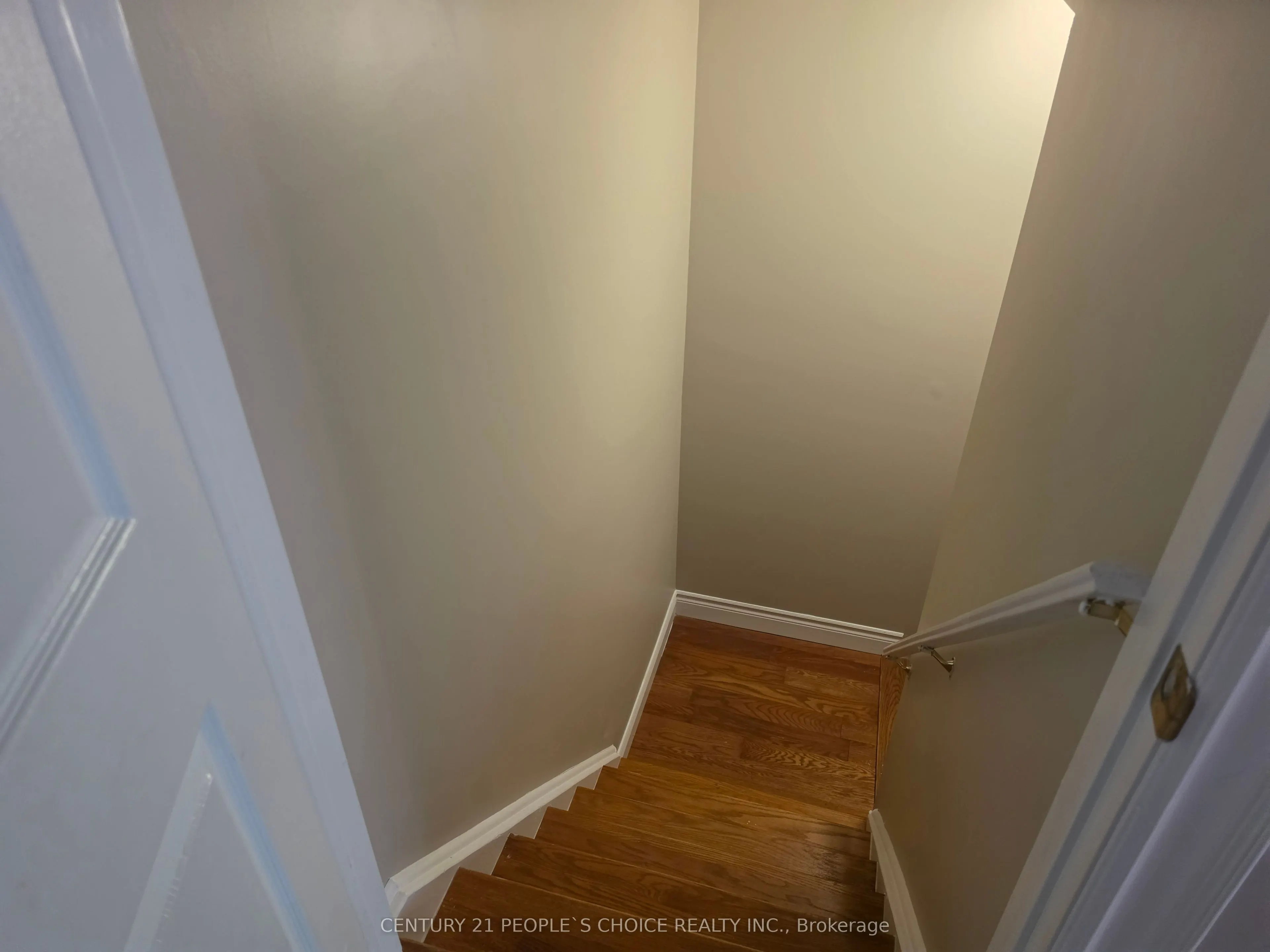 320 Ravineview Drive #3