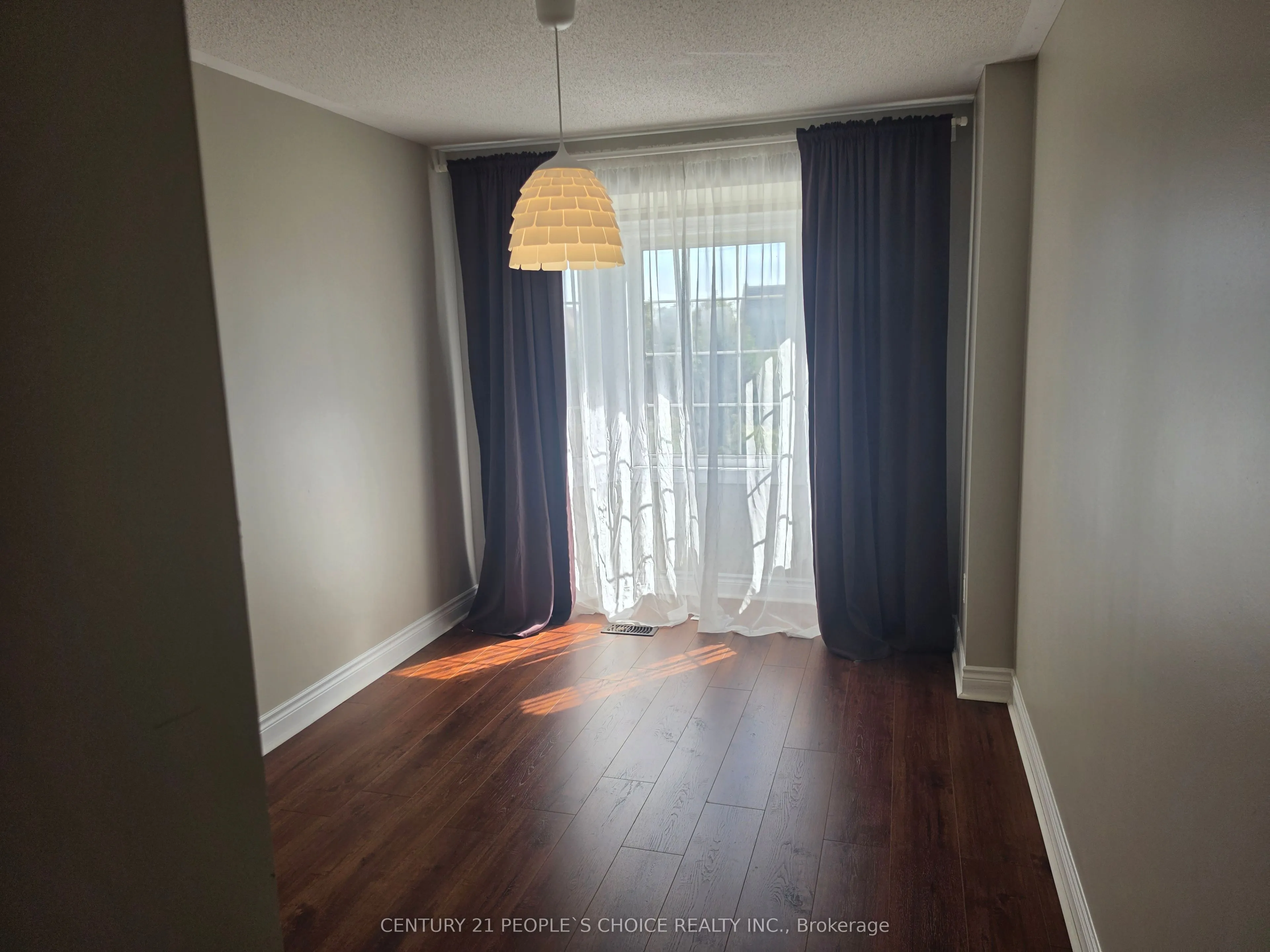 320 Ravineview Drive #3