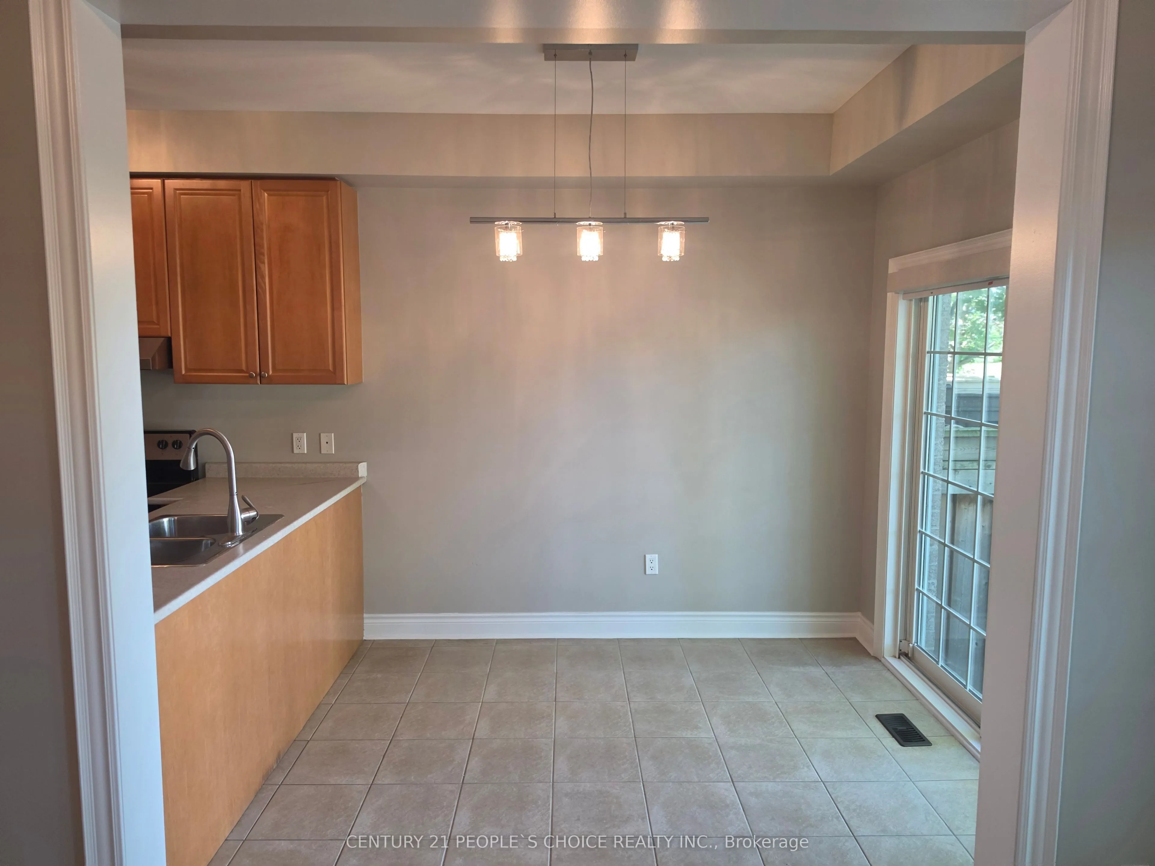 320 Ravineview Drive #3