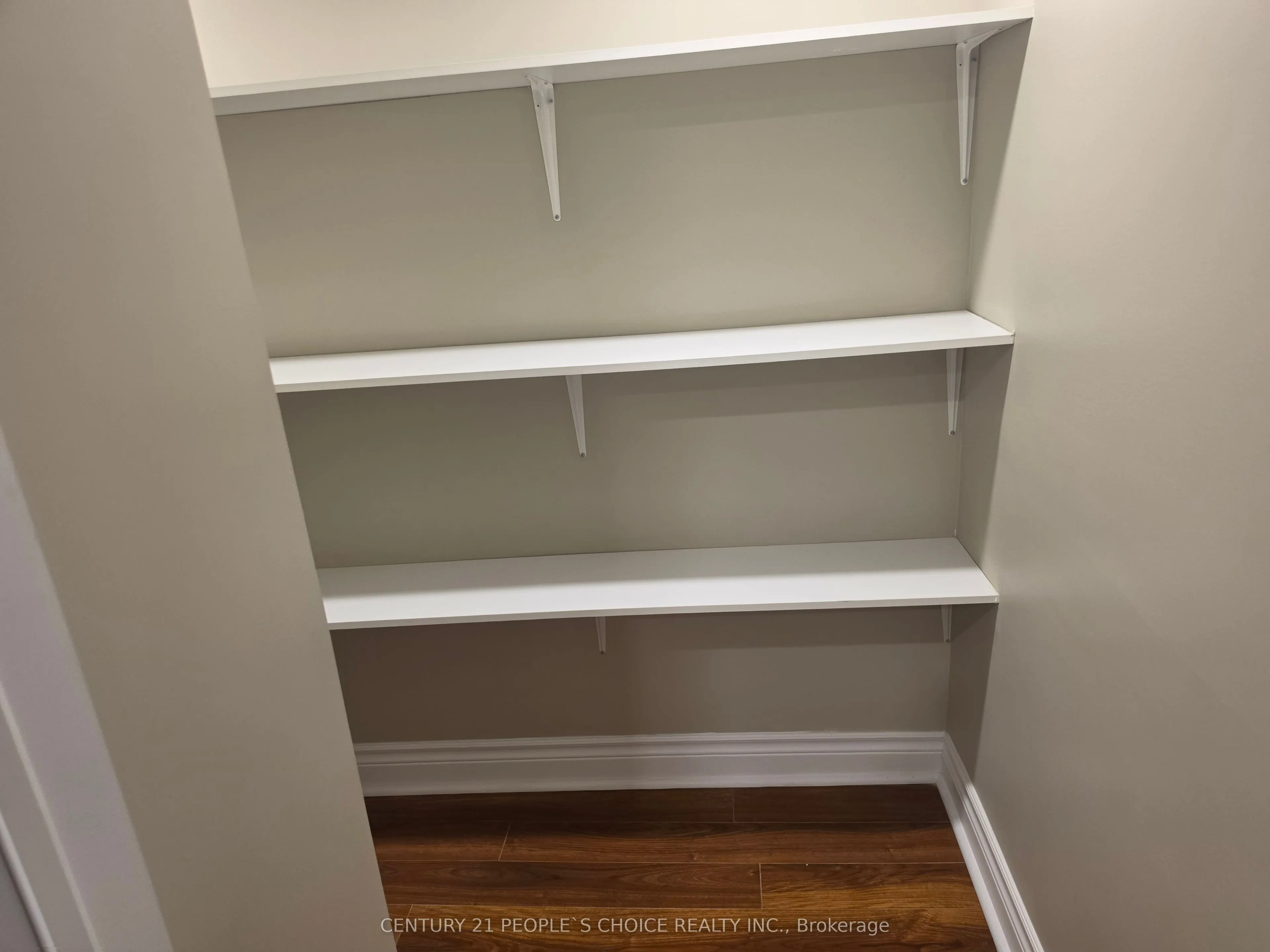 320 Ravineview Drive #3