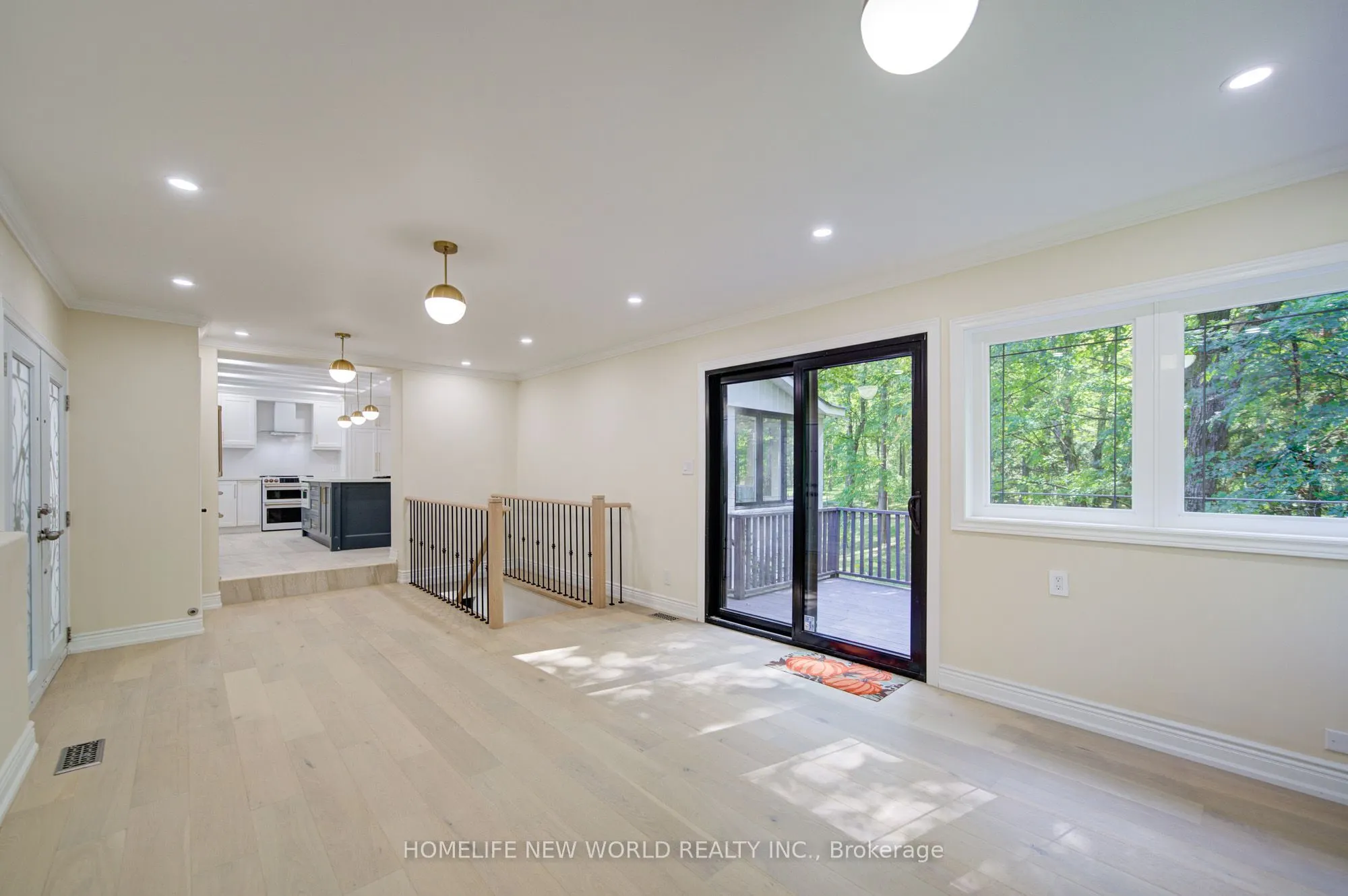 3659 Aurora Road