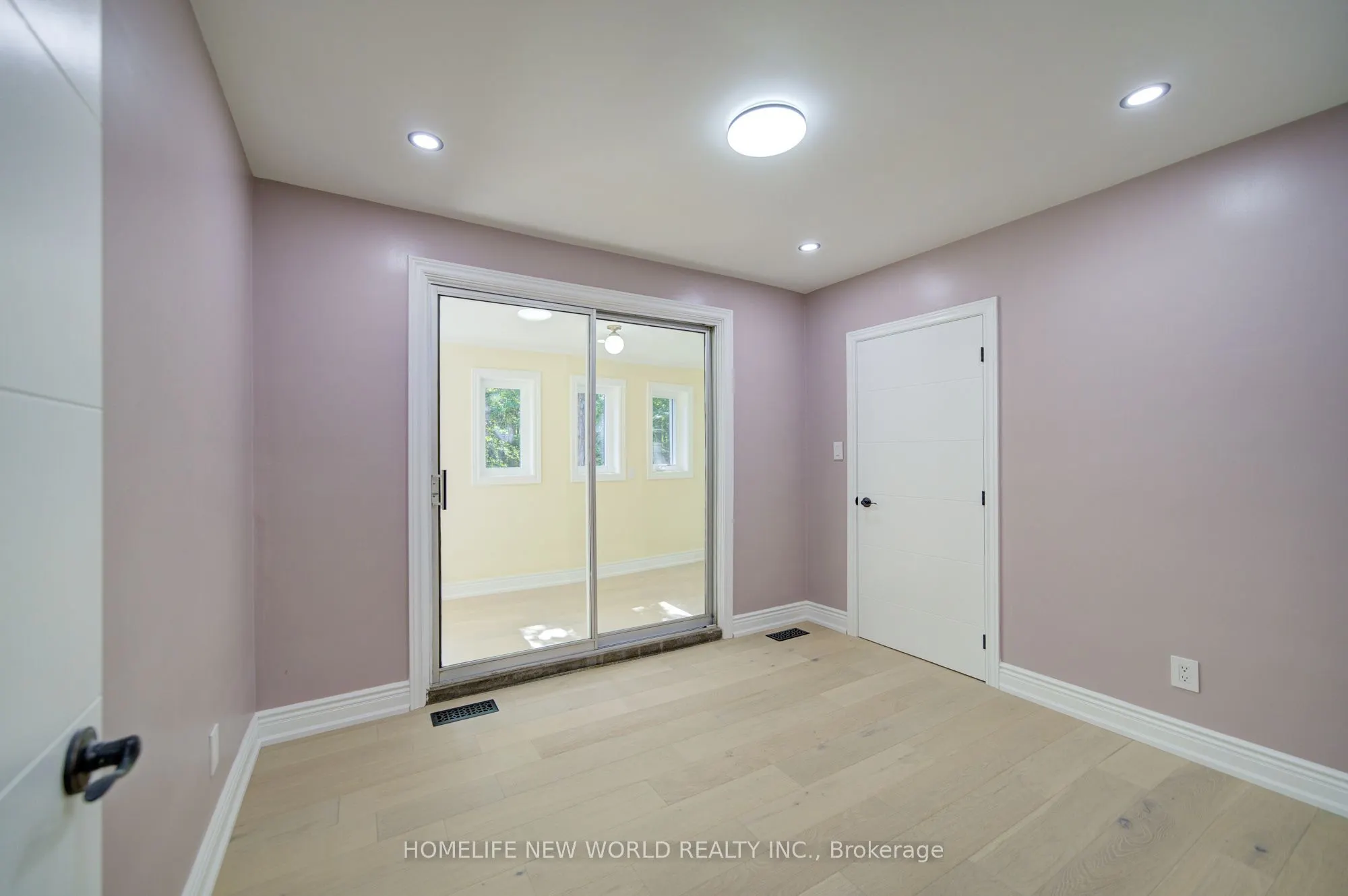 3659 Aurora Road