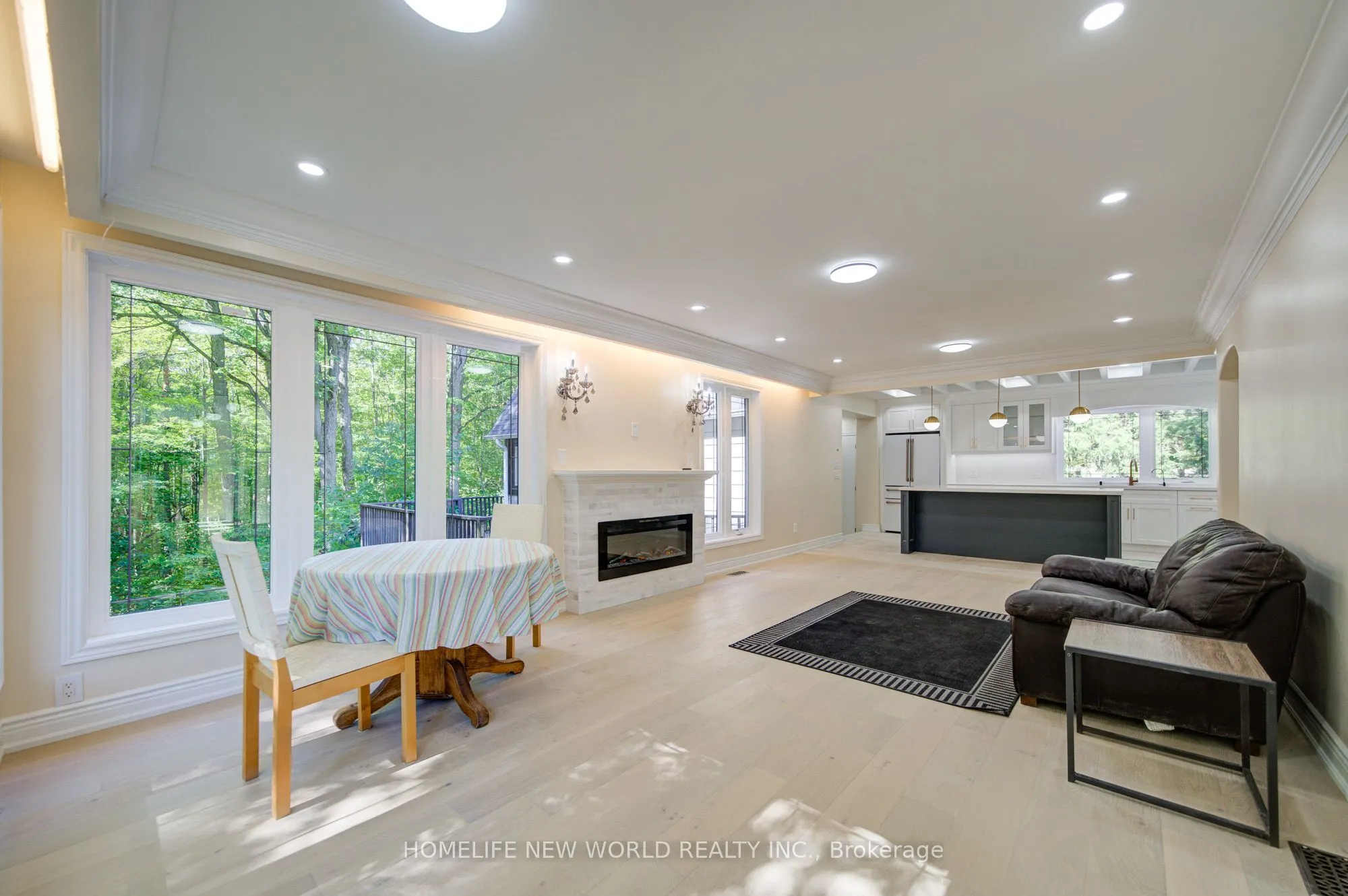 3659 Aurora Road