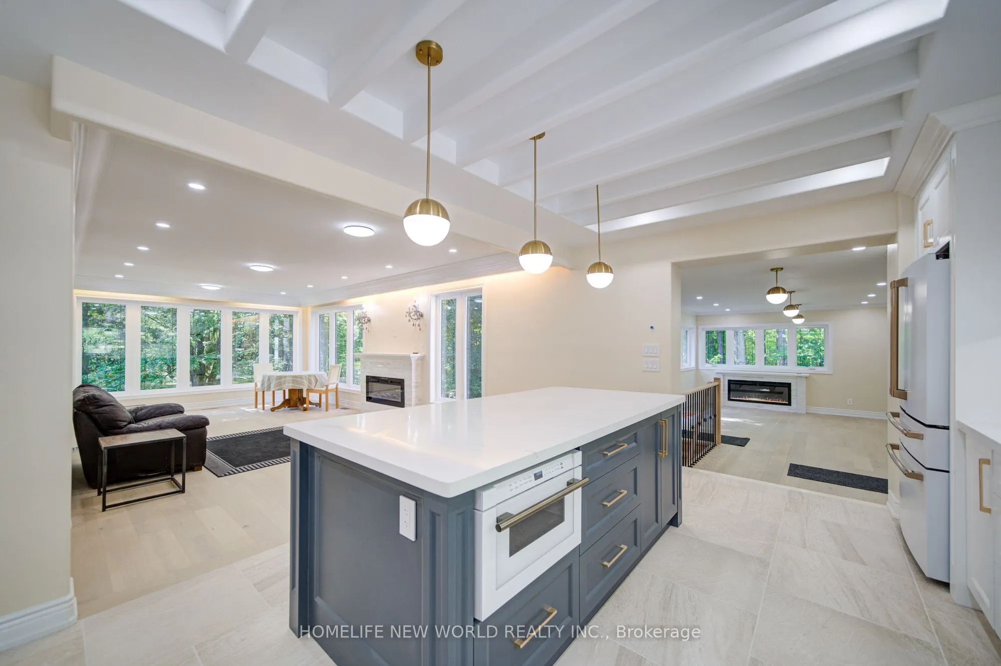 3659 Aurora Road