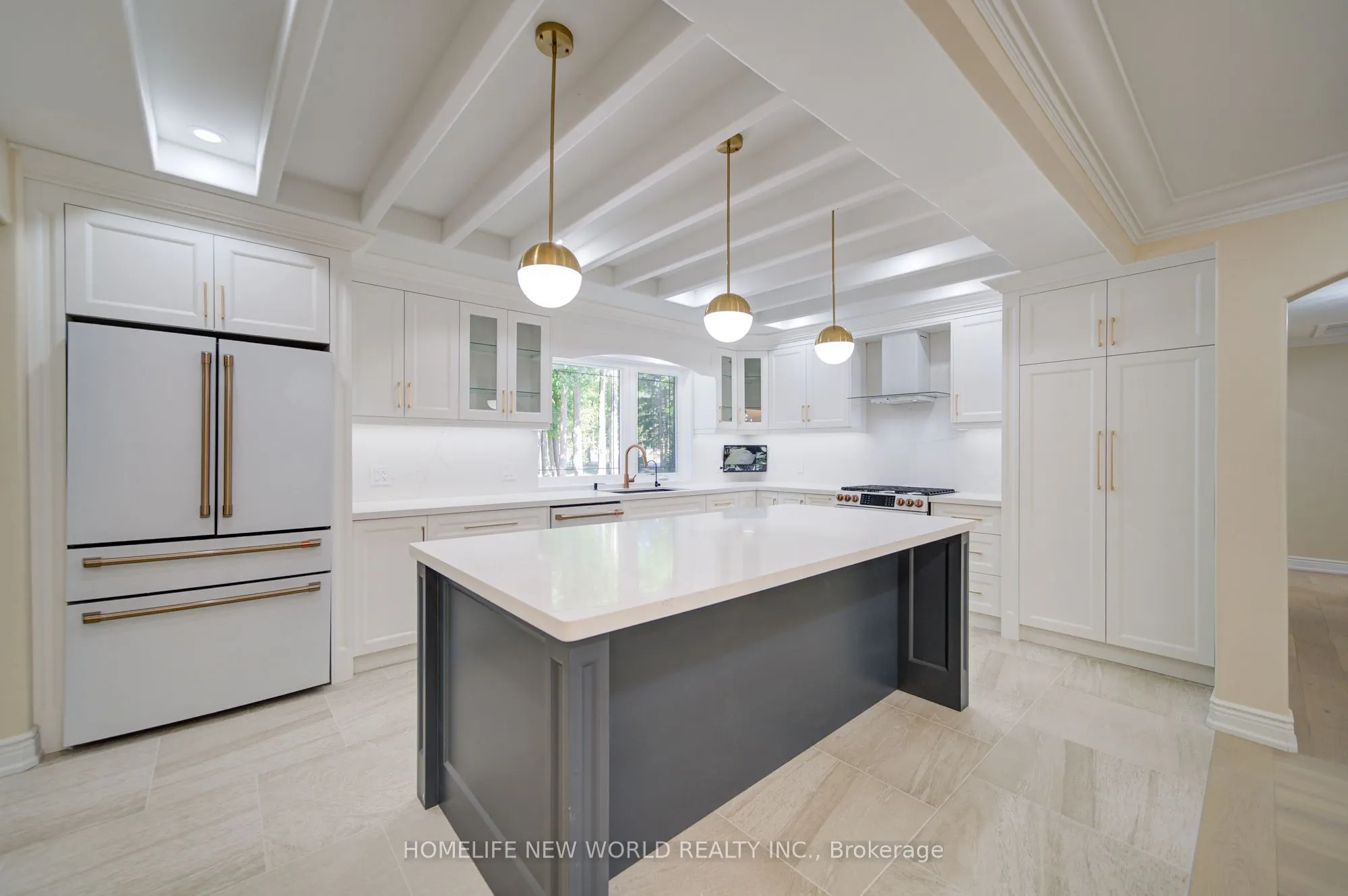 3659 Aurora Road
