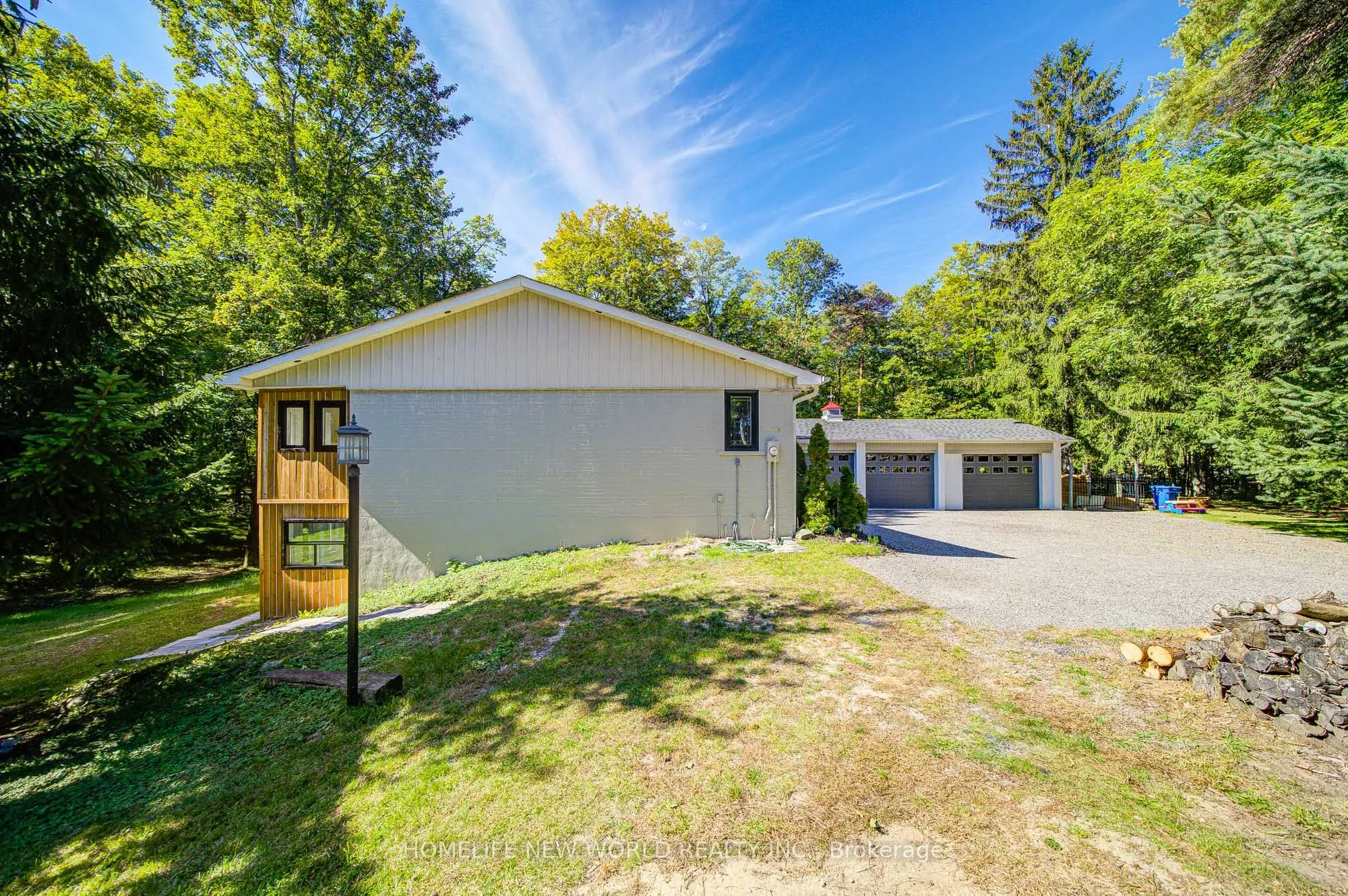 3659 Aurora Road