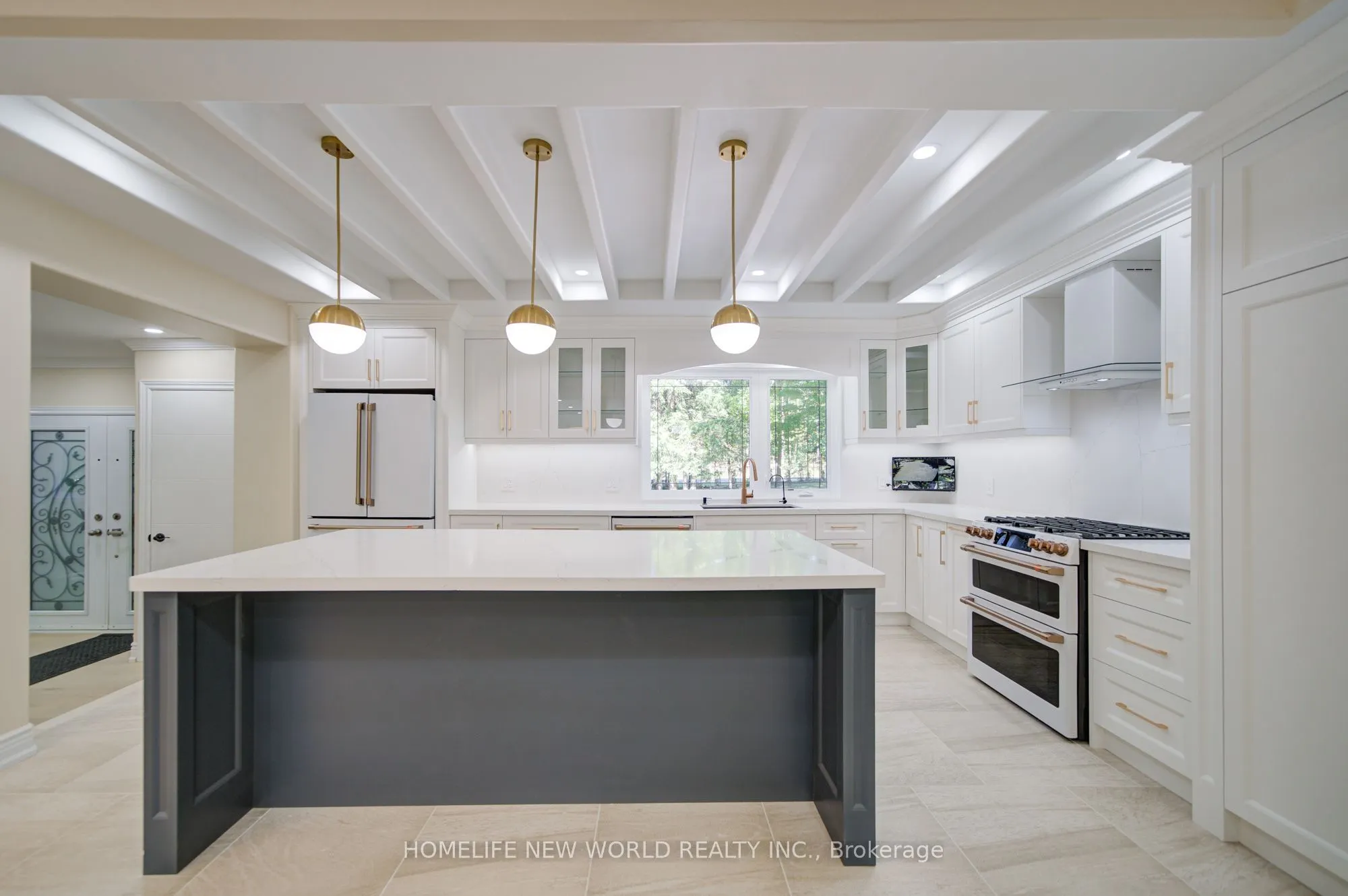3659 Aurora Road