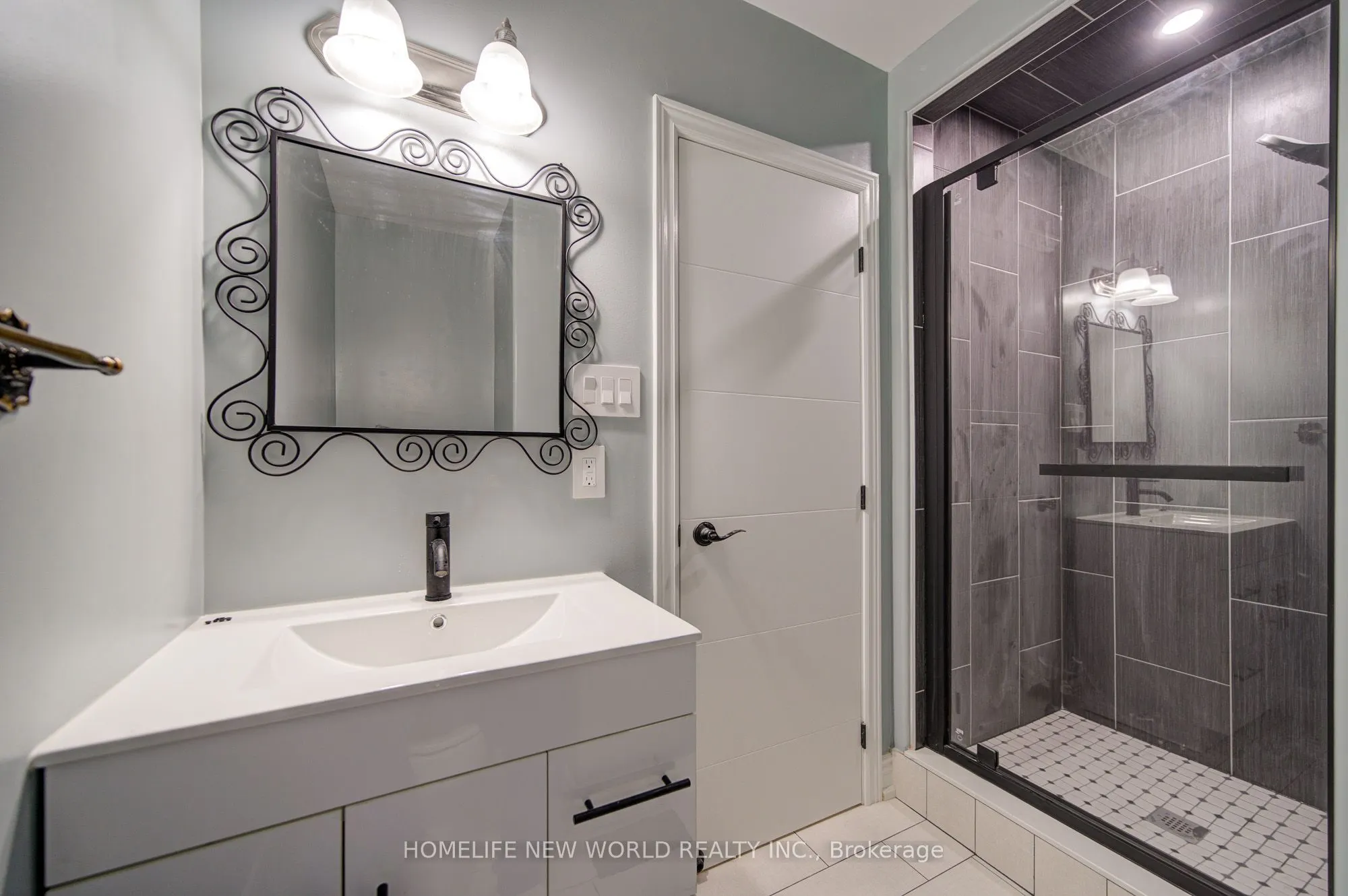 3659 Aurora Road