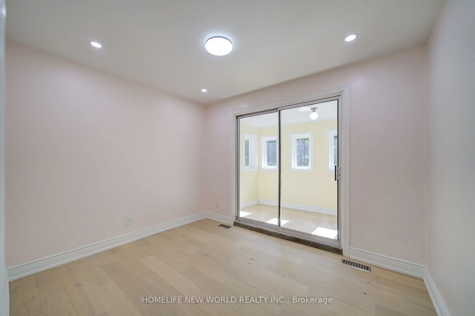 3659 Aurora Road