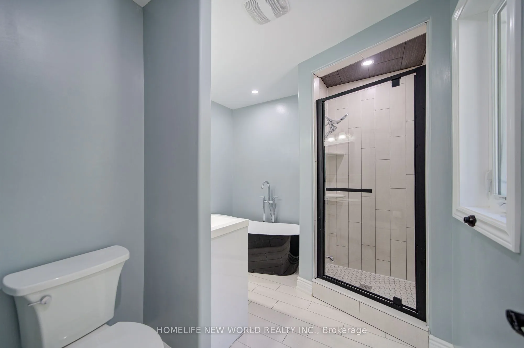 3659 Aurora Road