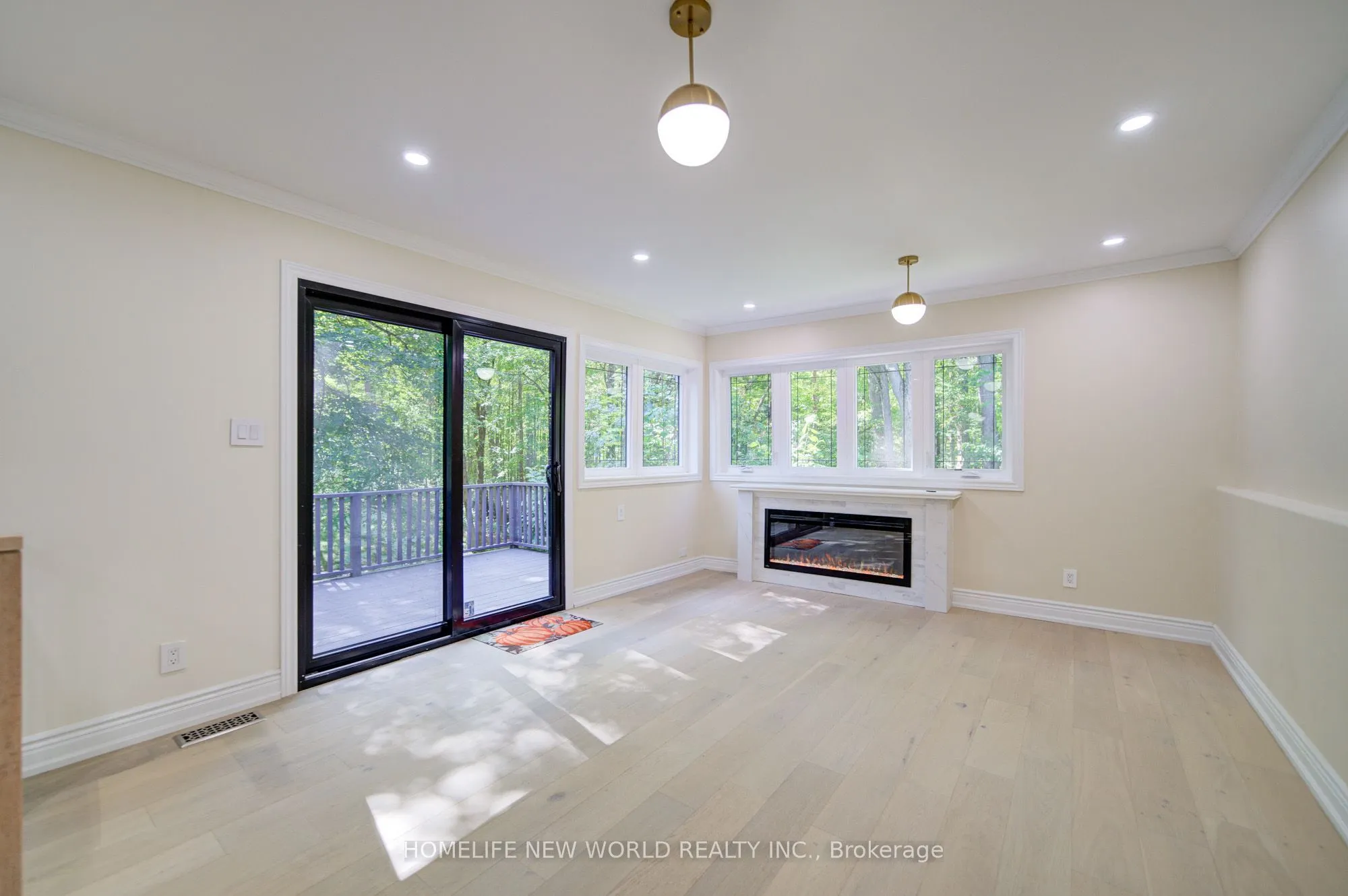 3659 Aurora Road
