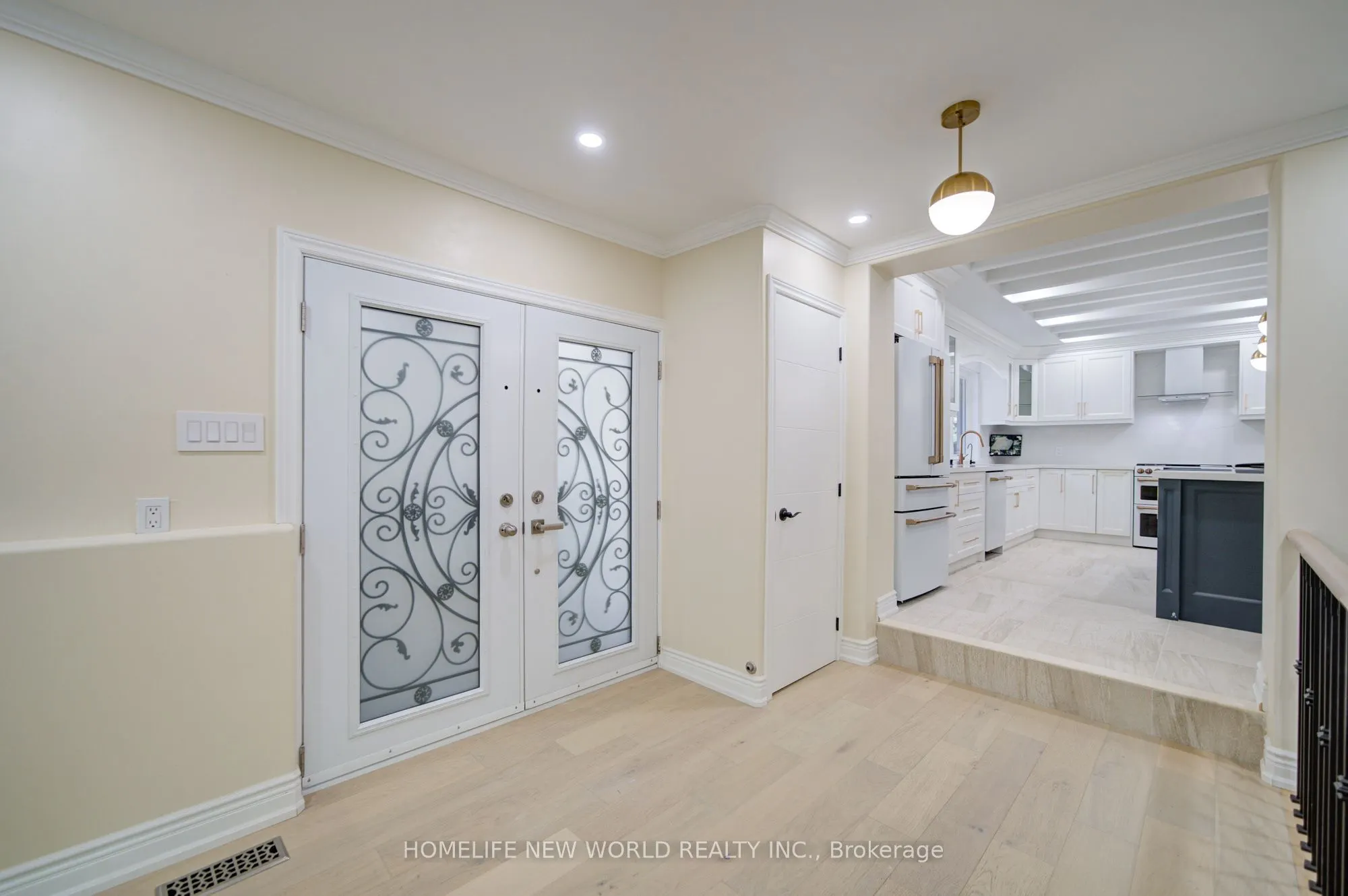 3659 Aurora Road