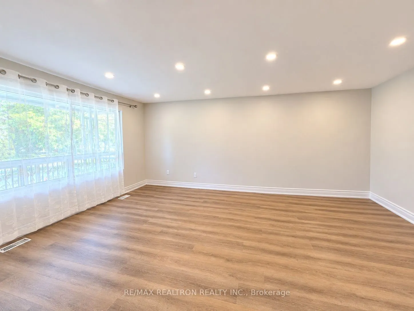 21 Clark Avenue