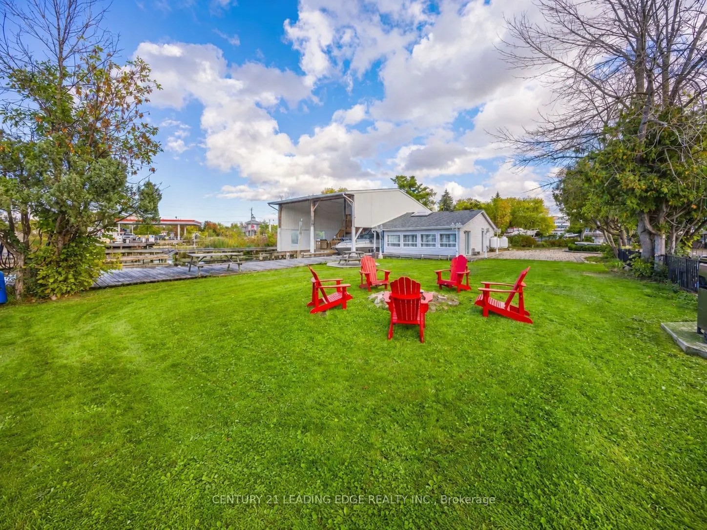 8 Mac Avenue