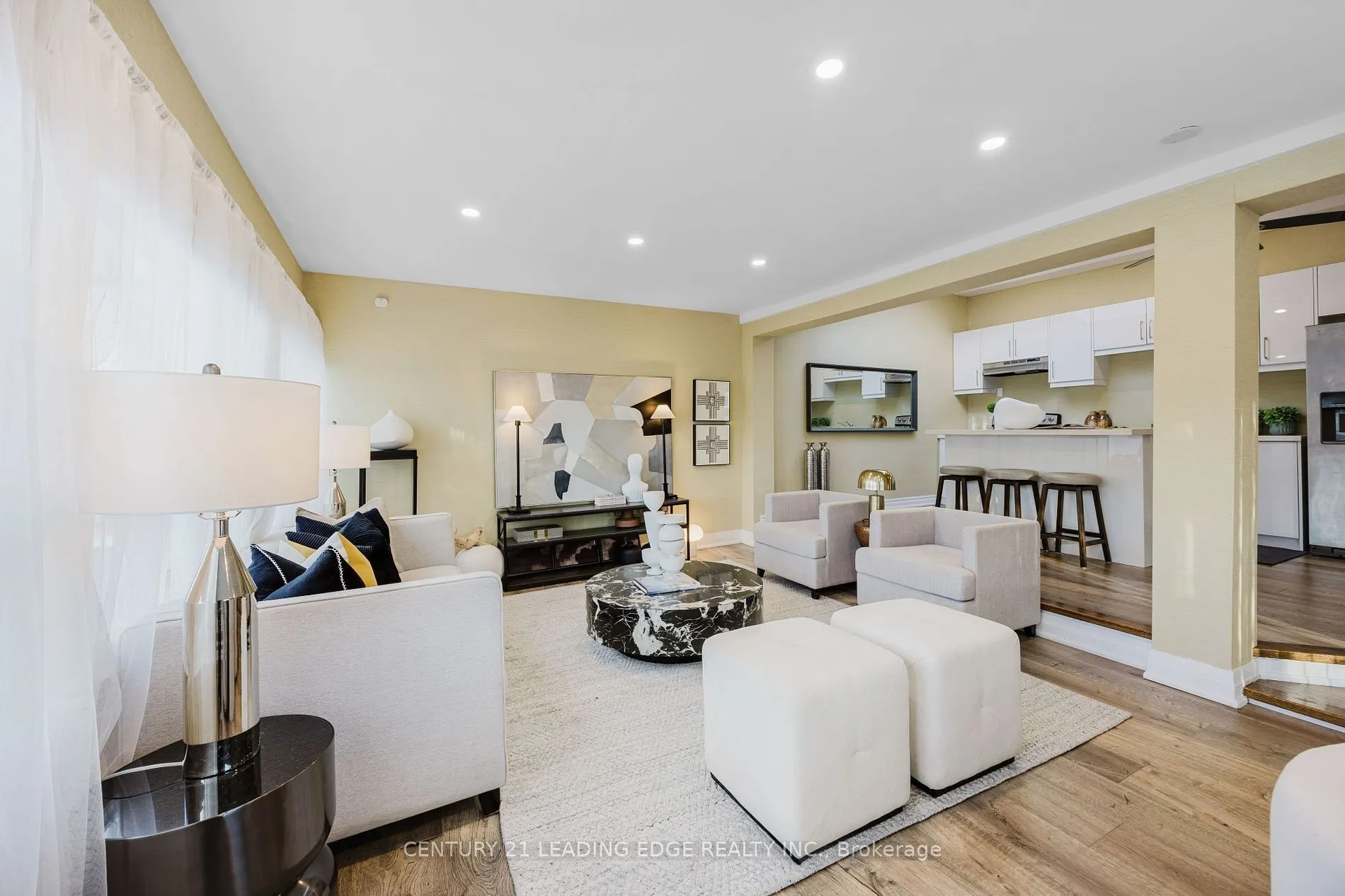 8 Mac Avenue