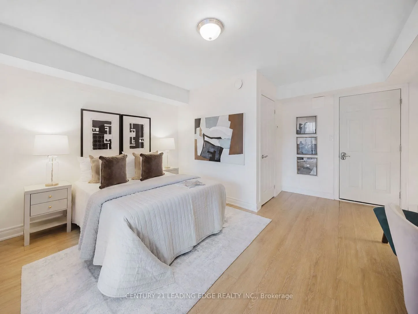 8 Mac Avenue