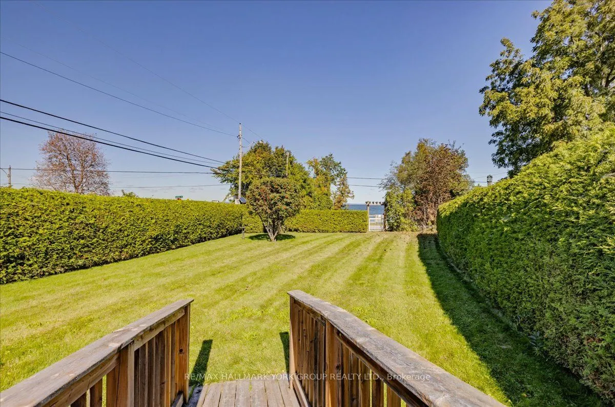 525 Lake Drive E