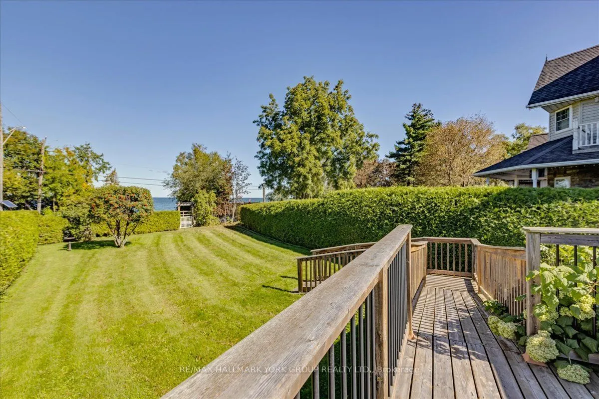 525 Lake Drive E