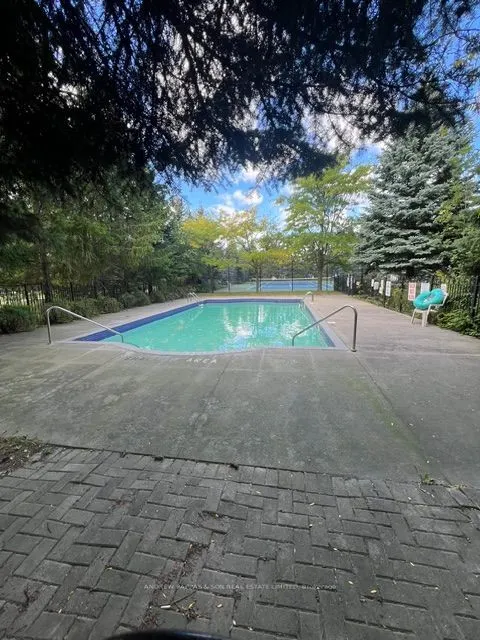 91 Townsgate Drive #103