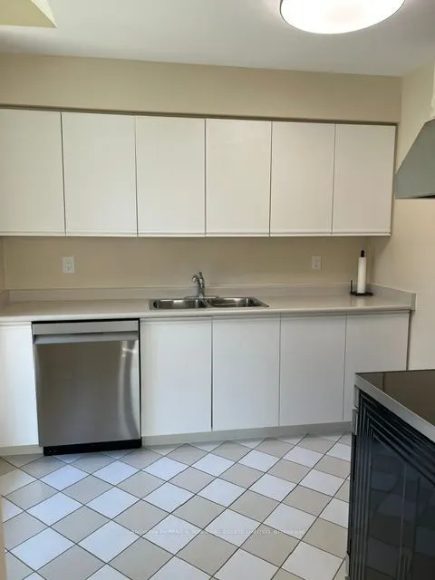 91 Townsgate Drive #103
