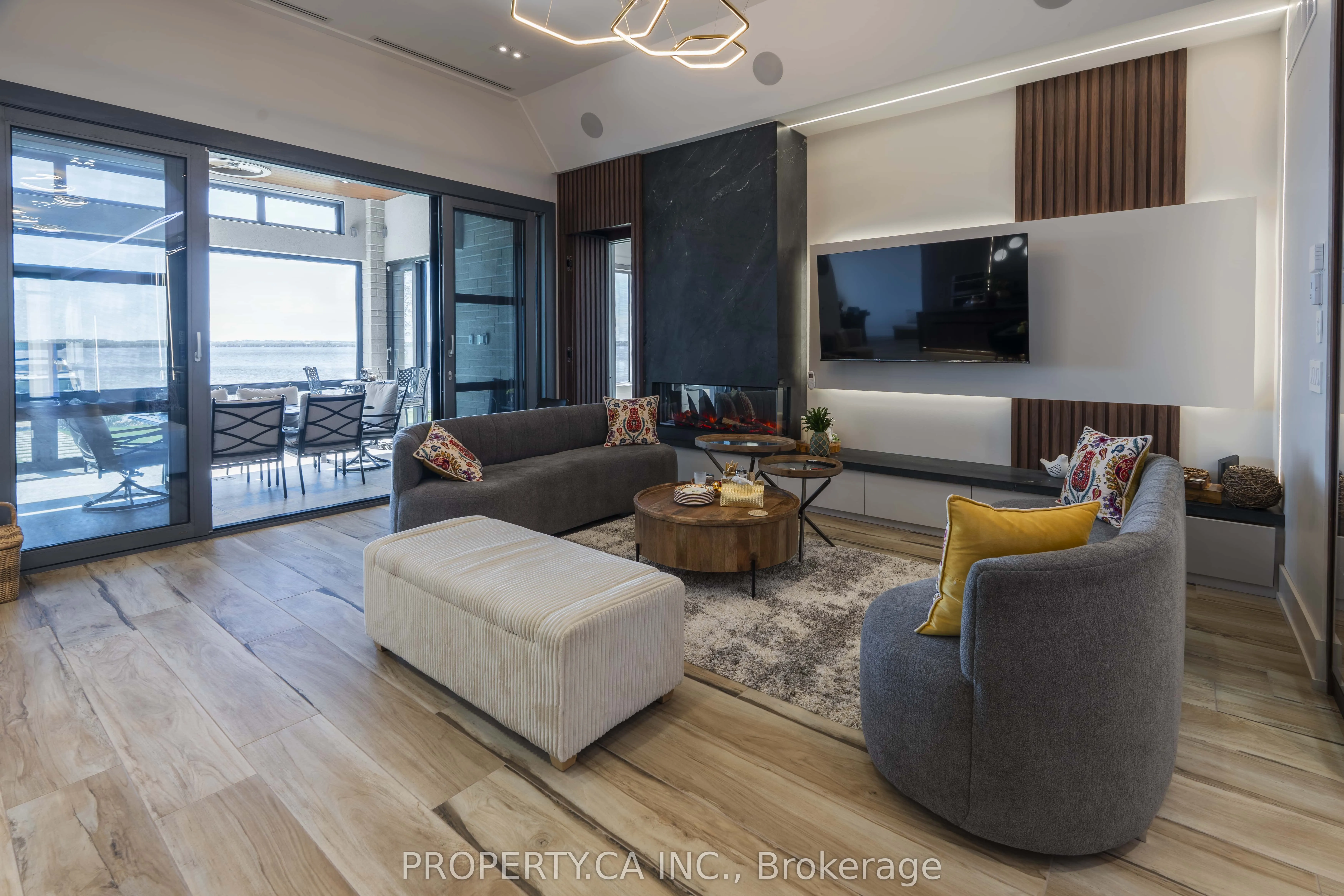 132 Cook's Bay Drive