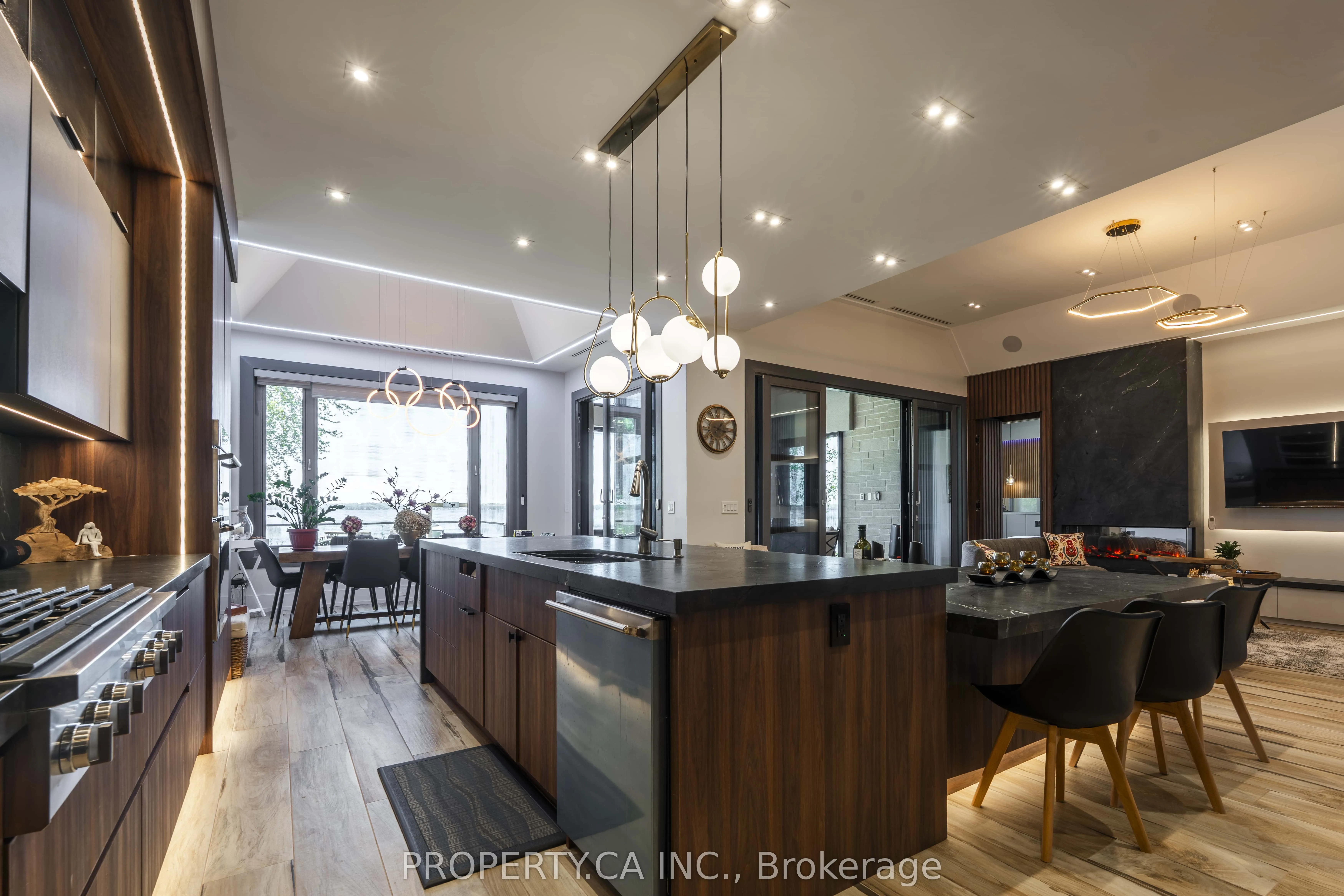 132 Cook's Bay Drive