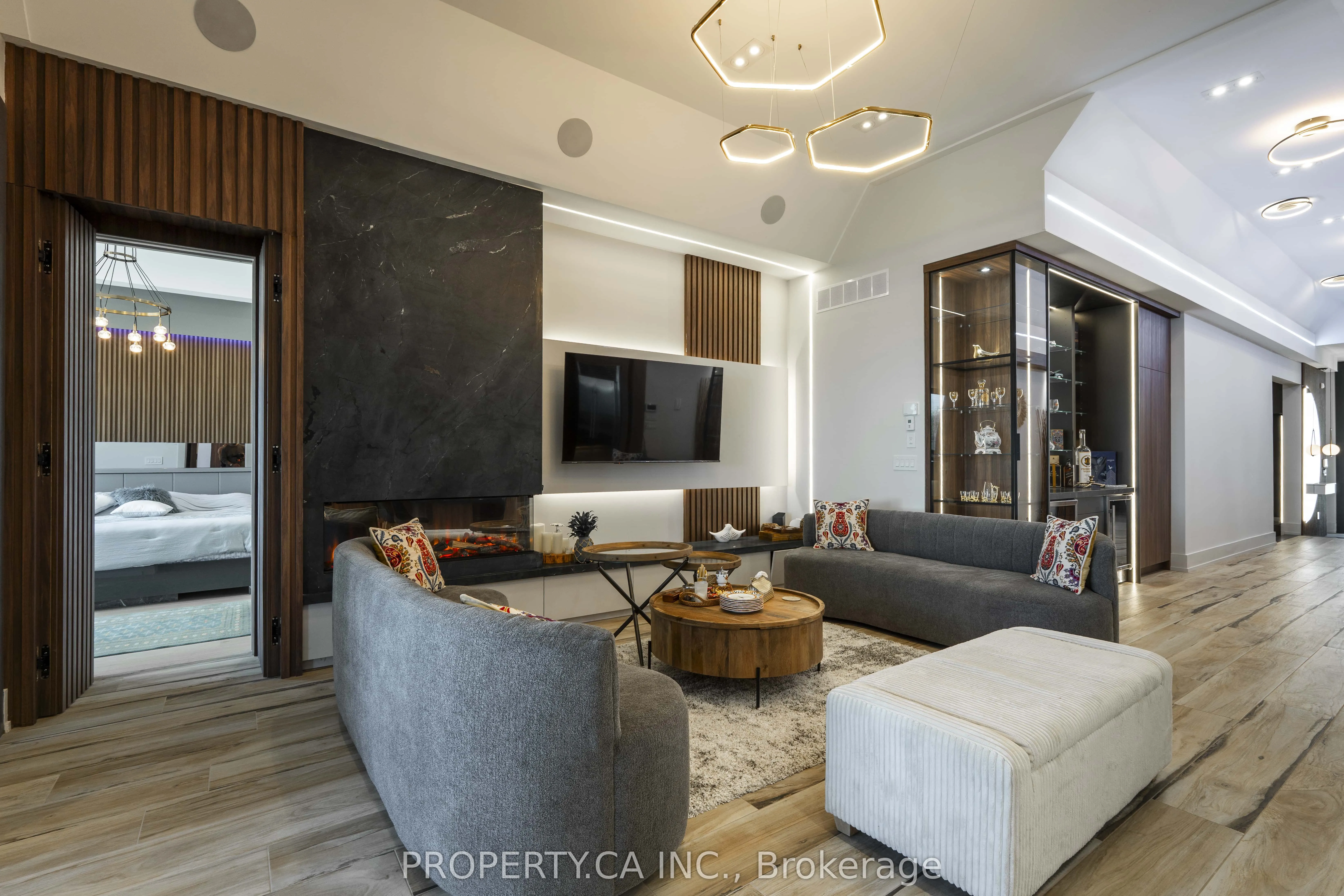132 Cook's Bay Drive