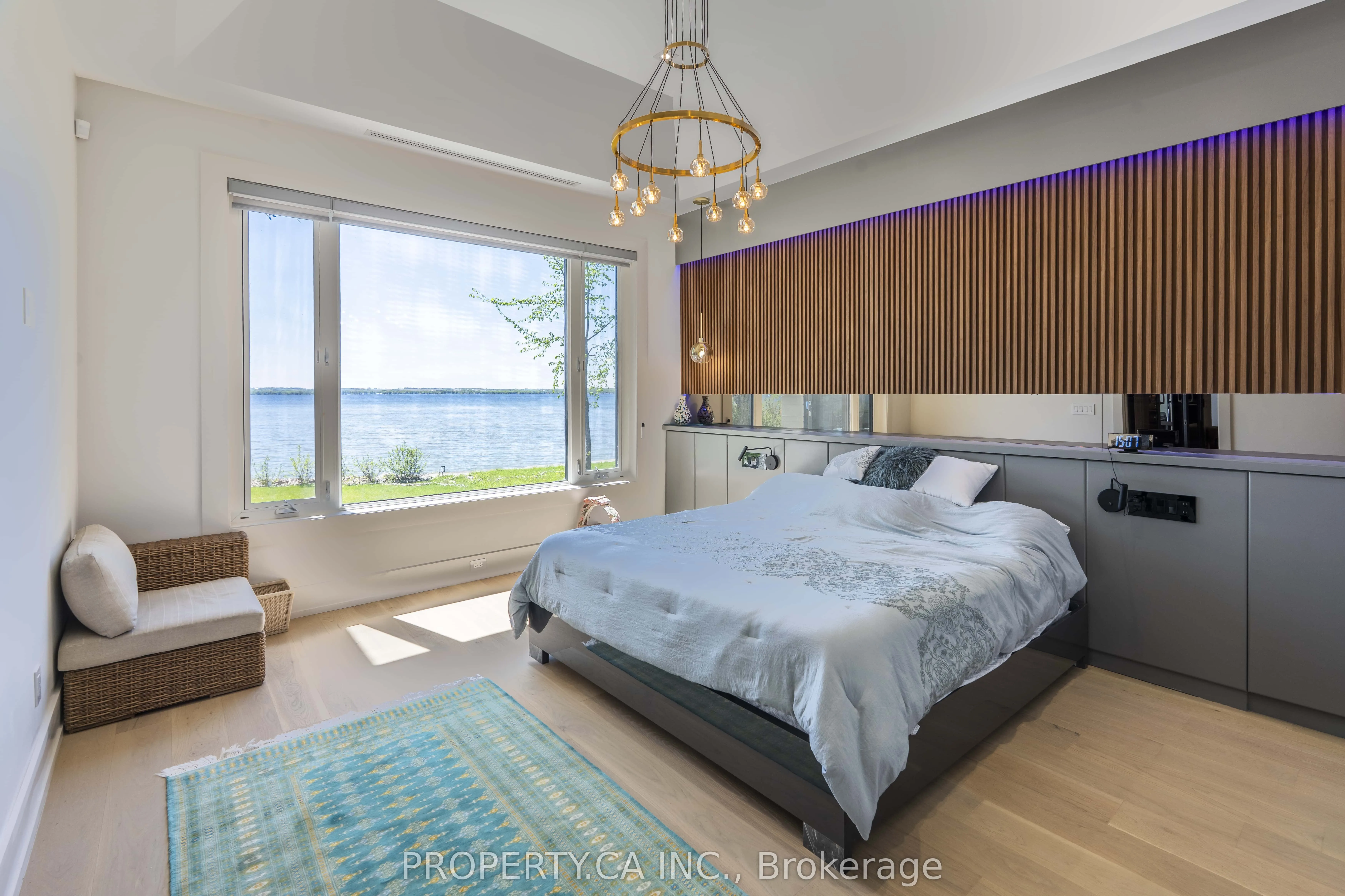 132 Cook's Bay Drive