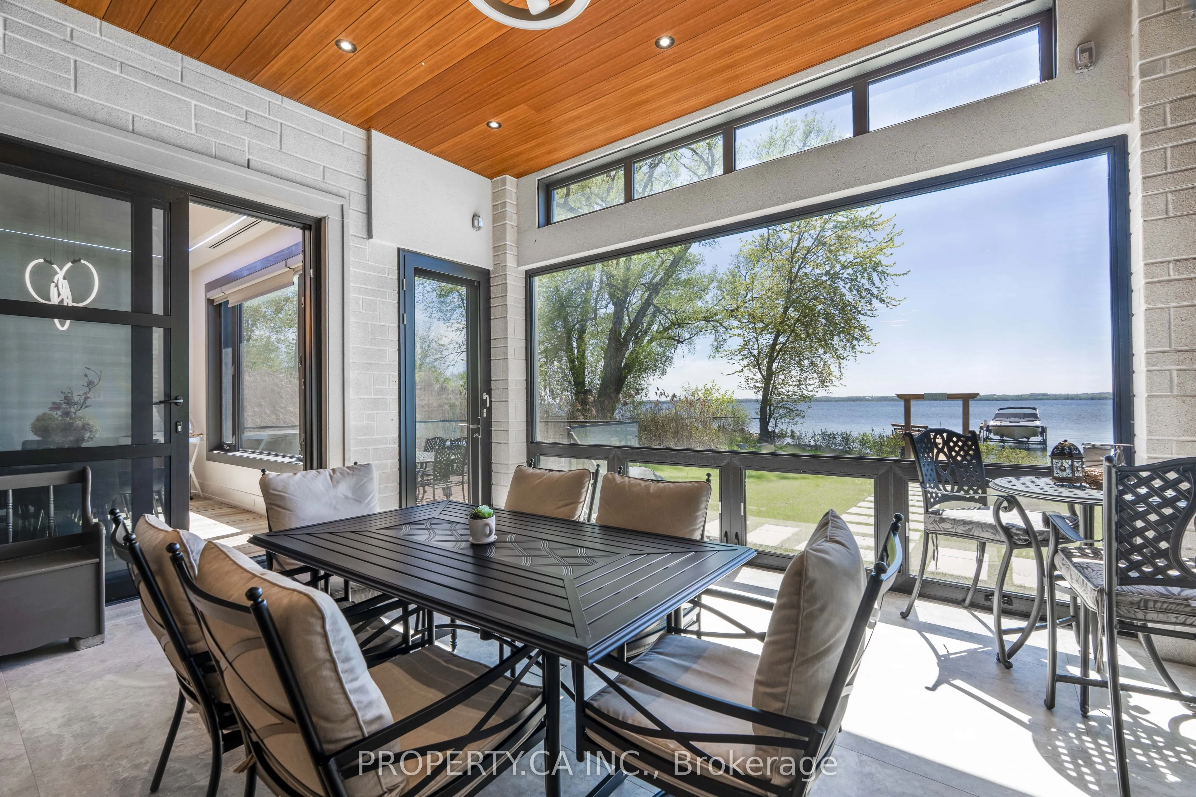 132 Cook's Bay Drive