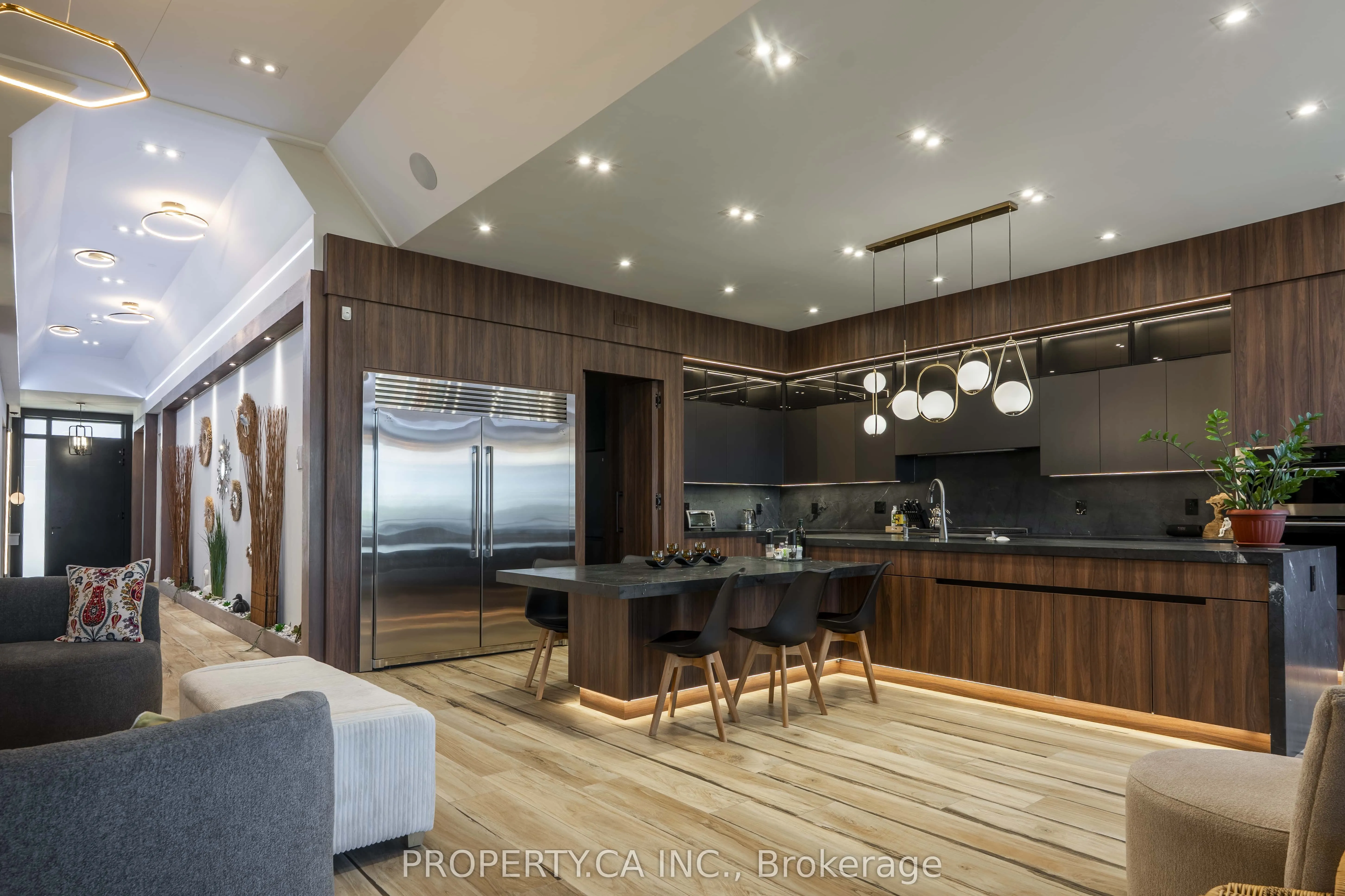 132 Cook's Bay Drive