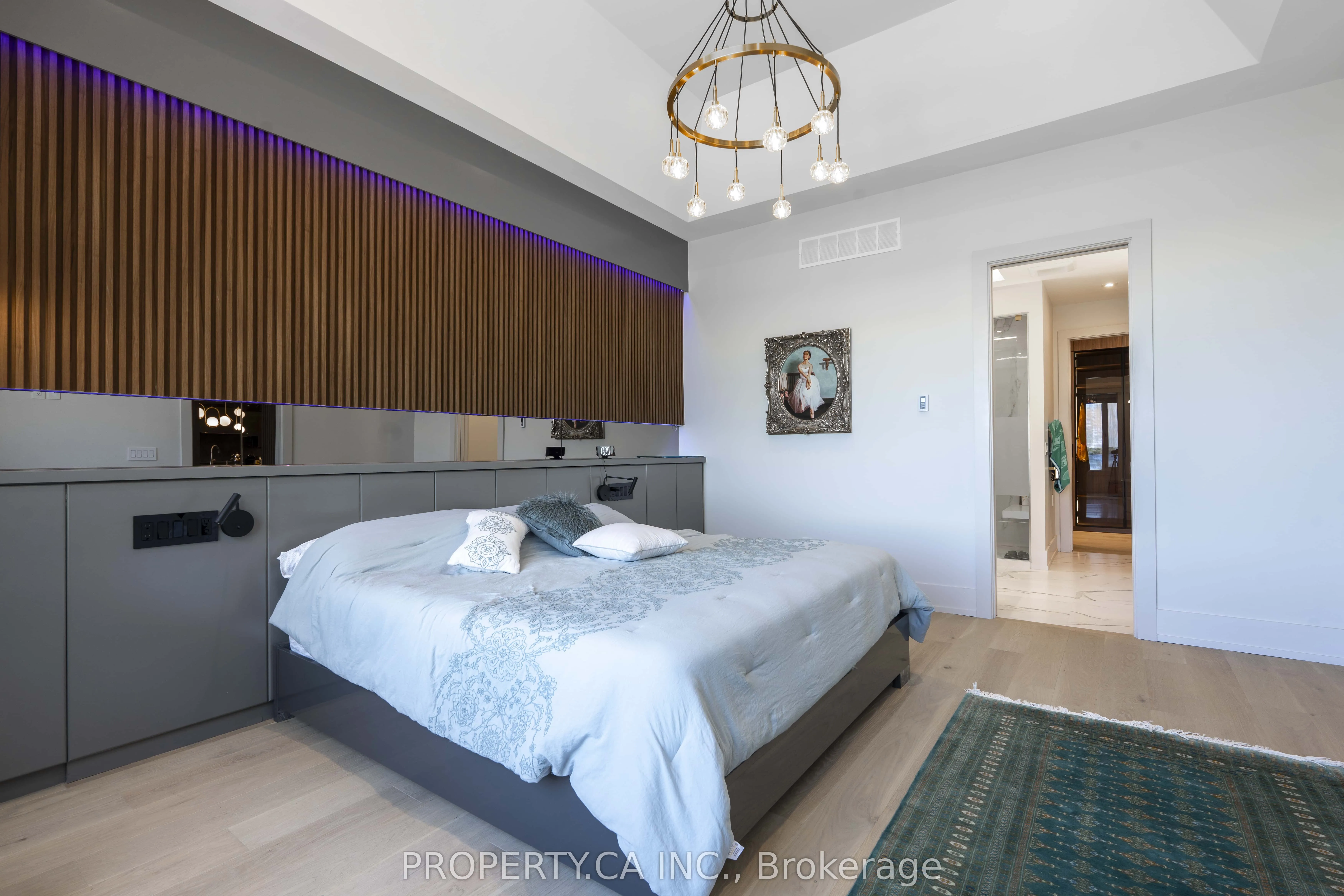 132 Cook's Bay Drive