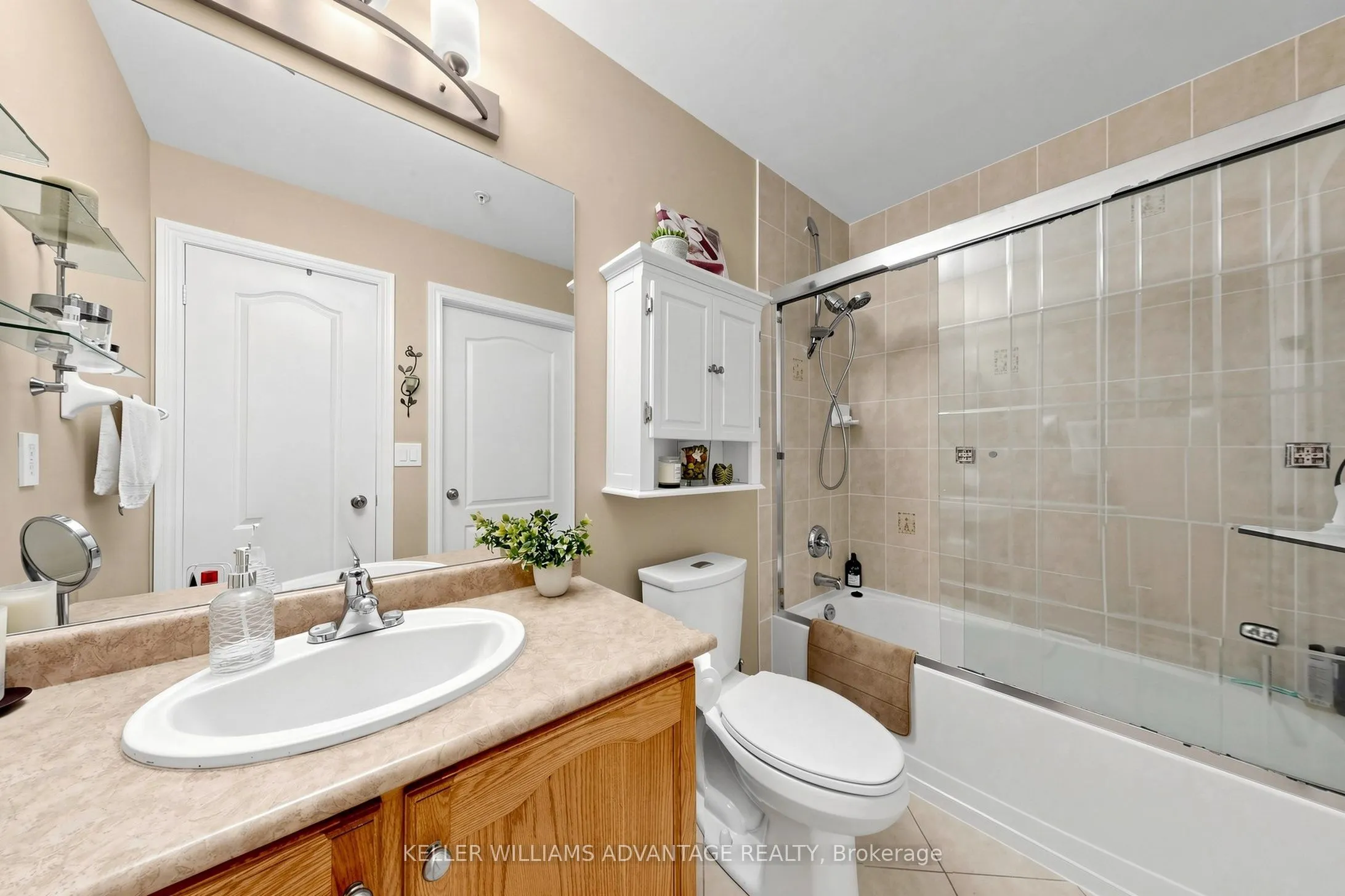 112 Simcoe Road #407