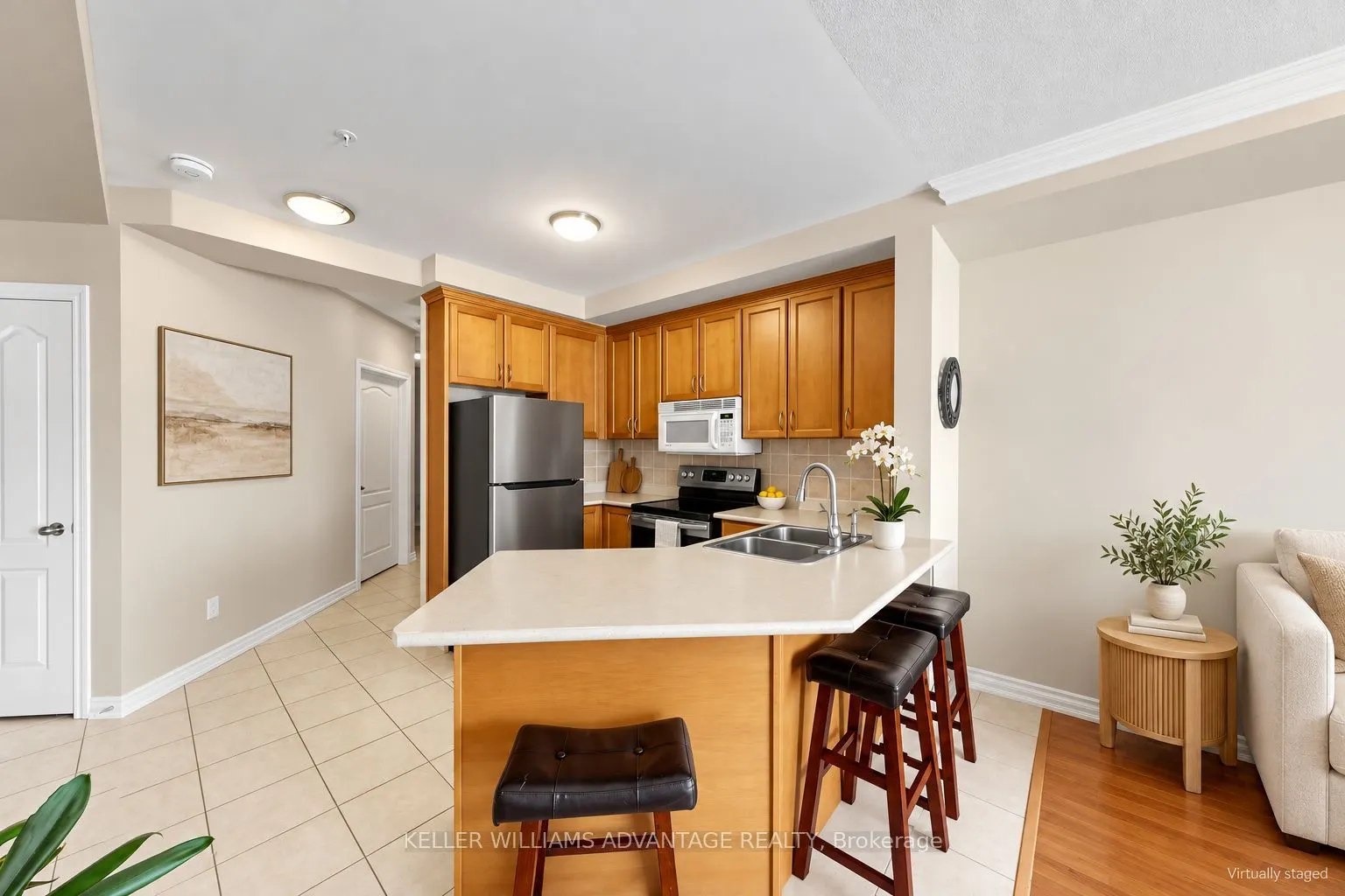 112 Simcoe Road #407