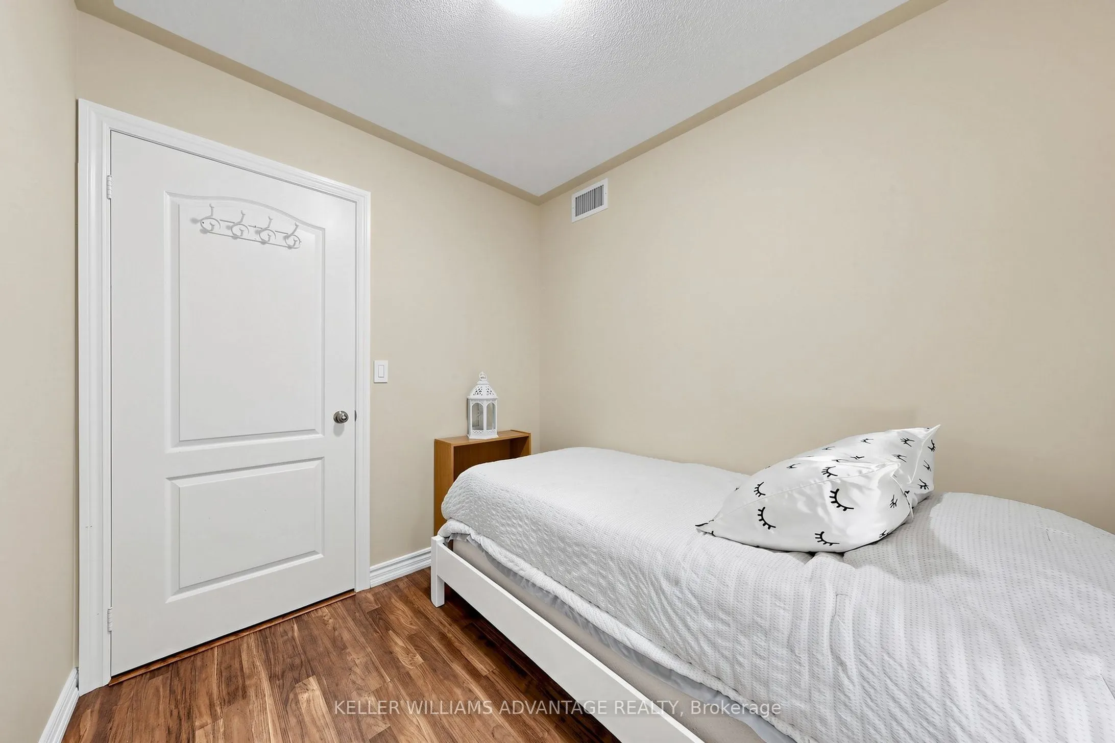 112 Simcoe Road #407