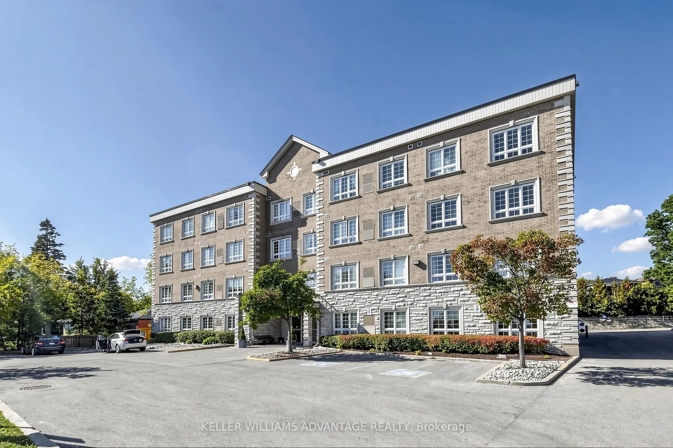 112 Simcoe Road #407