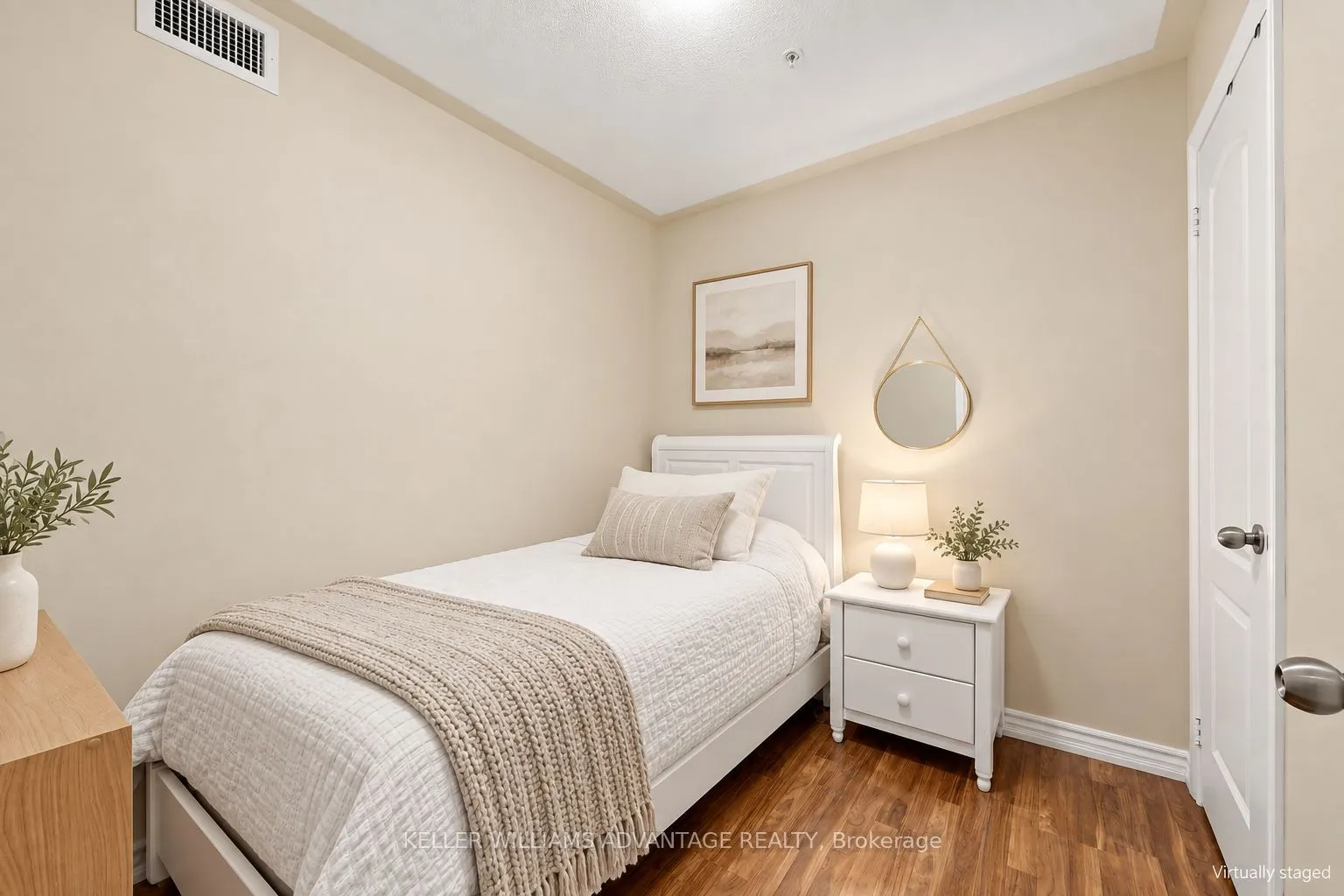 112 Simcoe Road #407
