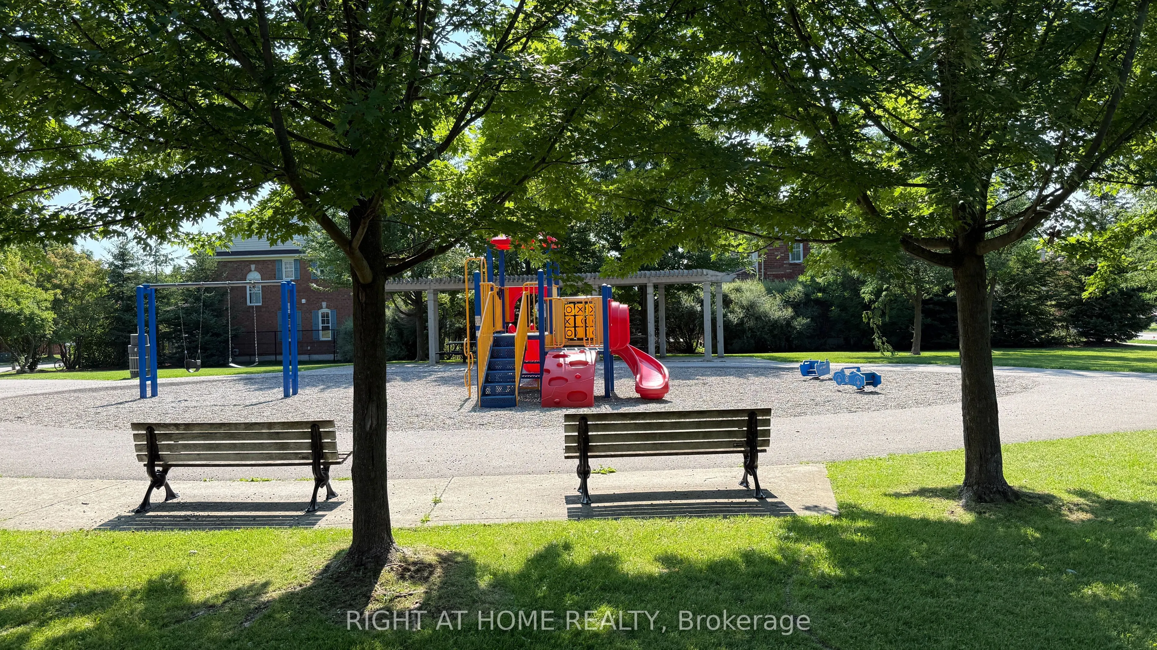 84 Dougherty Crescent