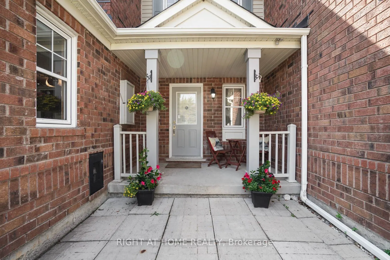 84 Dougherty Crescent
